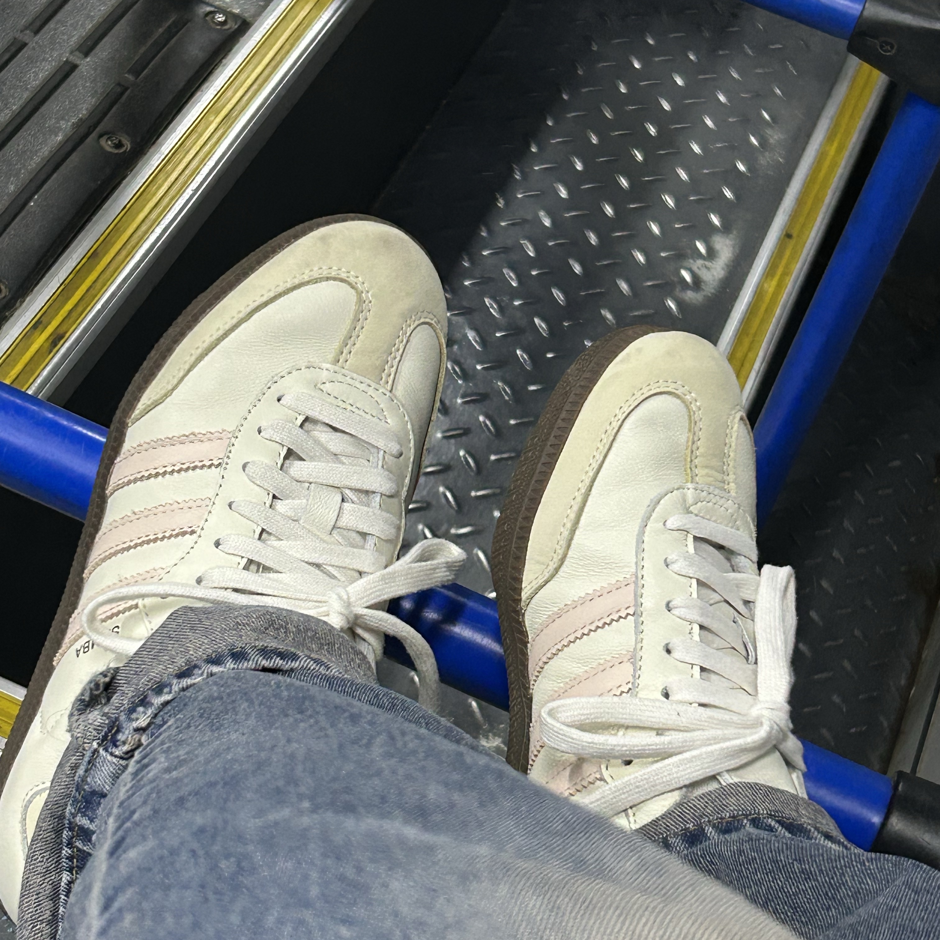 (W) Adidas Samba OG Cloud White Wonder Quartz 착용 스타일