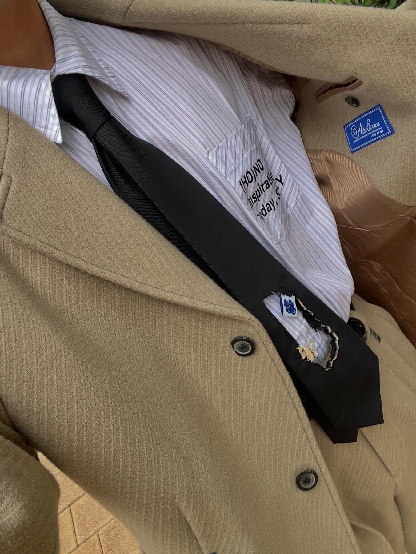 Hono Report Typo Shirts White Stripe 착용 스타일