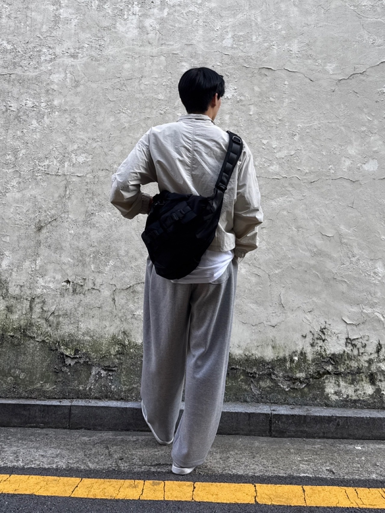 (W) Jordan 1 Low White Wolf Grey 착용 스타일 - 3
