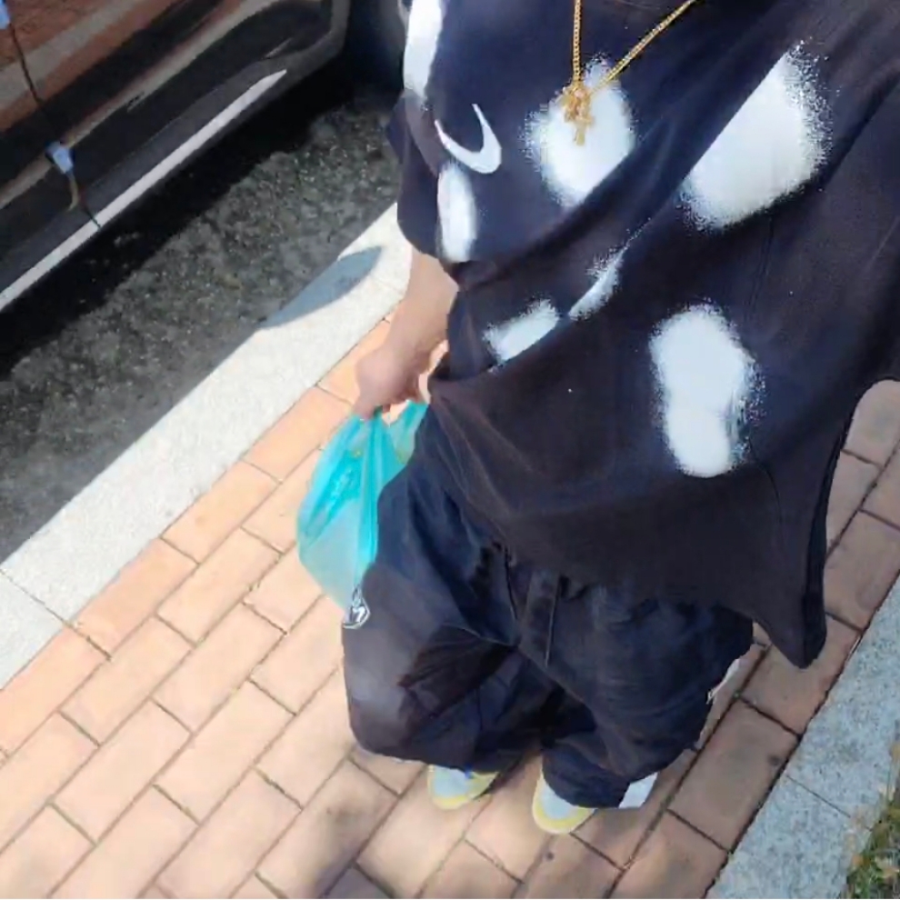 Nike x Off-White NRG Short Sleeve T-Shirt Black, (W) Jordan 1 x Travis Scott Retro Low OG SP Canary 착용 스타일 - 1
