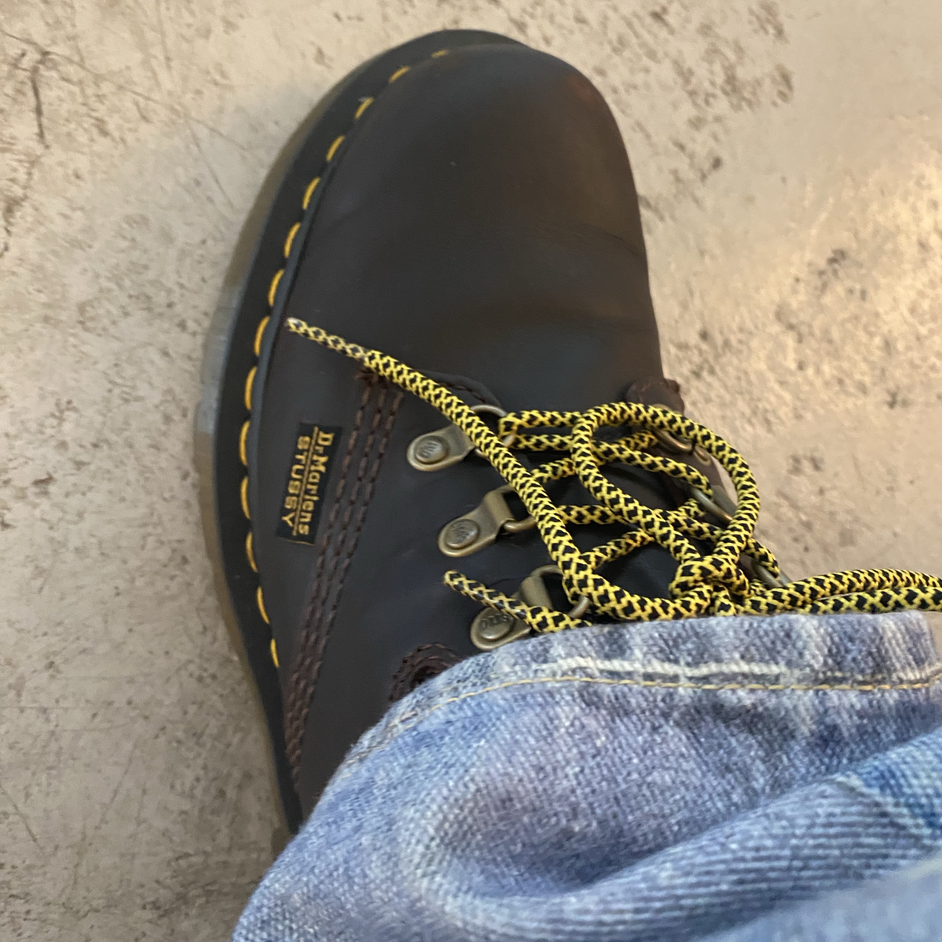 Dr. Martens x Stussy 8053 HY Boot Cocoa 착용 스타일
