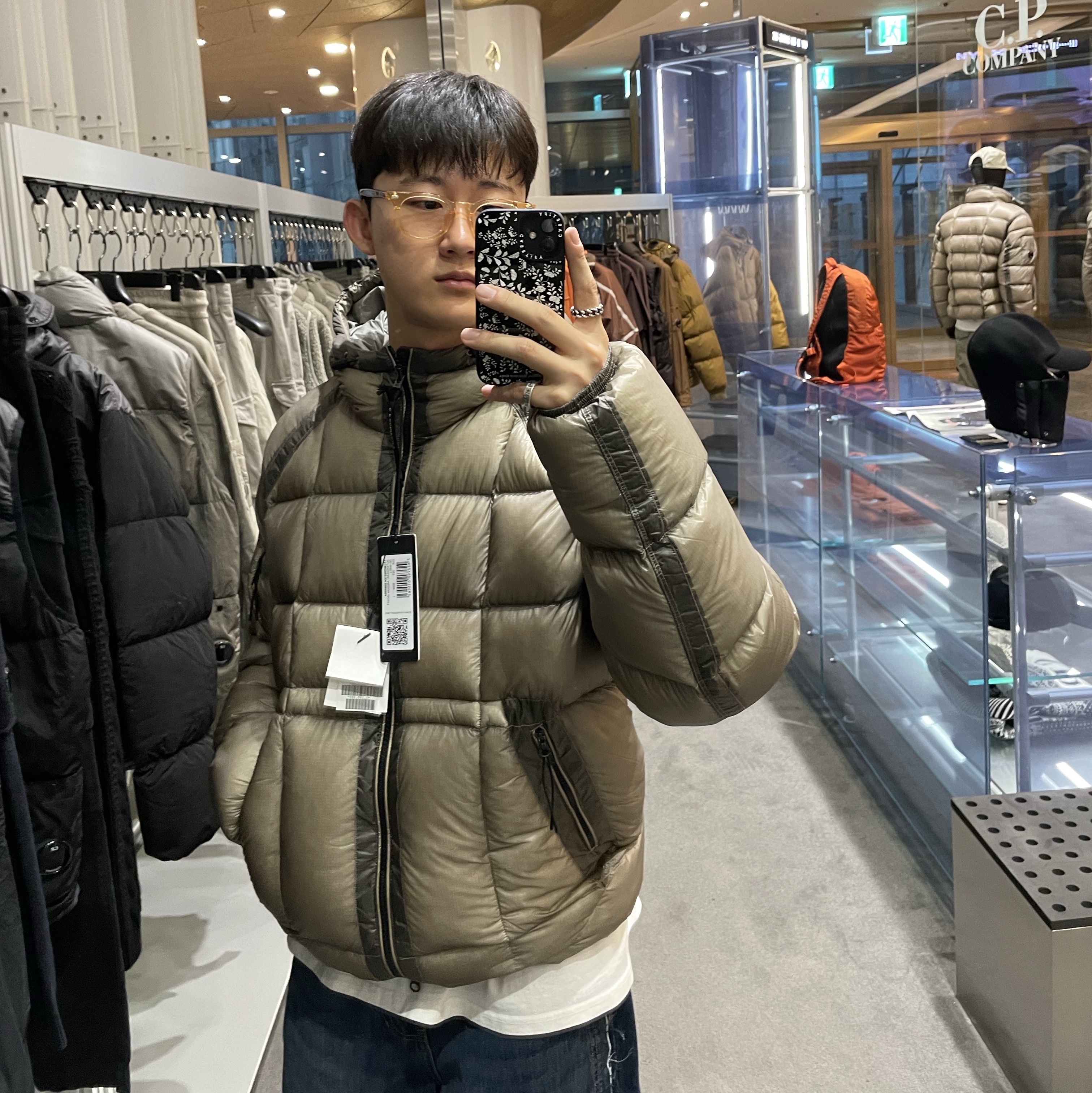 C.P. Company DD Shell Hooded Down Jacket Grey - 21FW, C.P. Company D.D Shell Hooded Quilted Down Jacket Olive Night - 23FW 착용 스타일