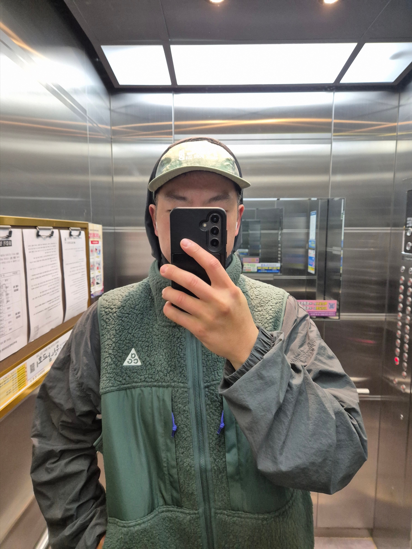 Nike ACG Arctic Wolf Vest Vintage Green - Asia 착용 스타일