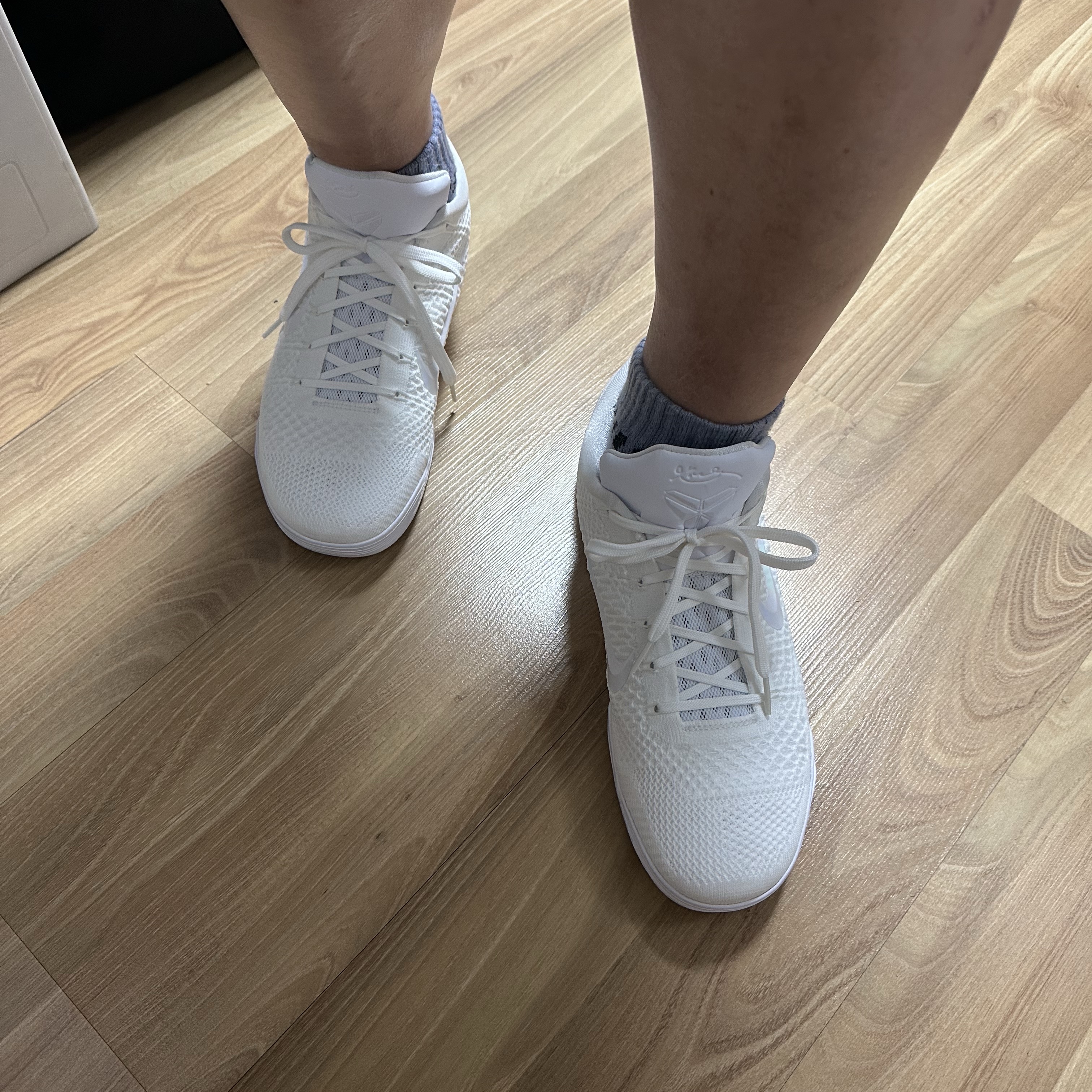Nike Kobe 9 Elite Low Protro Halo 착용 스타일