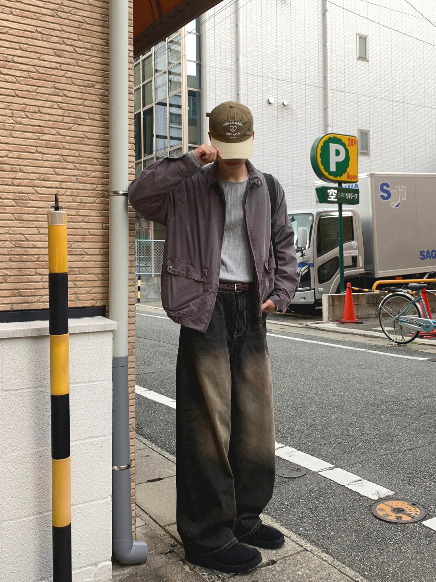 Human Made 5-Panel Ripstop Cap Olive Drab, Clarks Wallabee Black Suede 착용 스타일 - 3