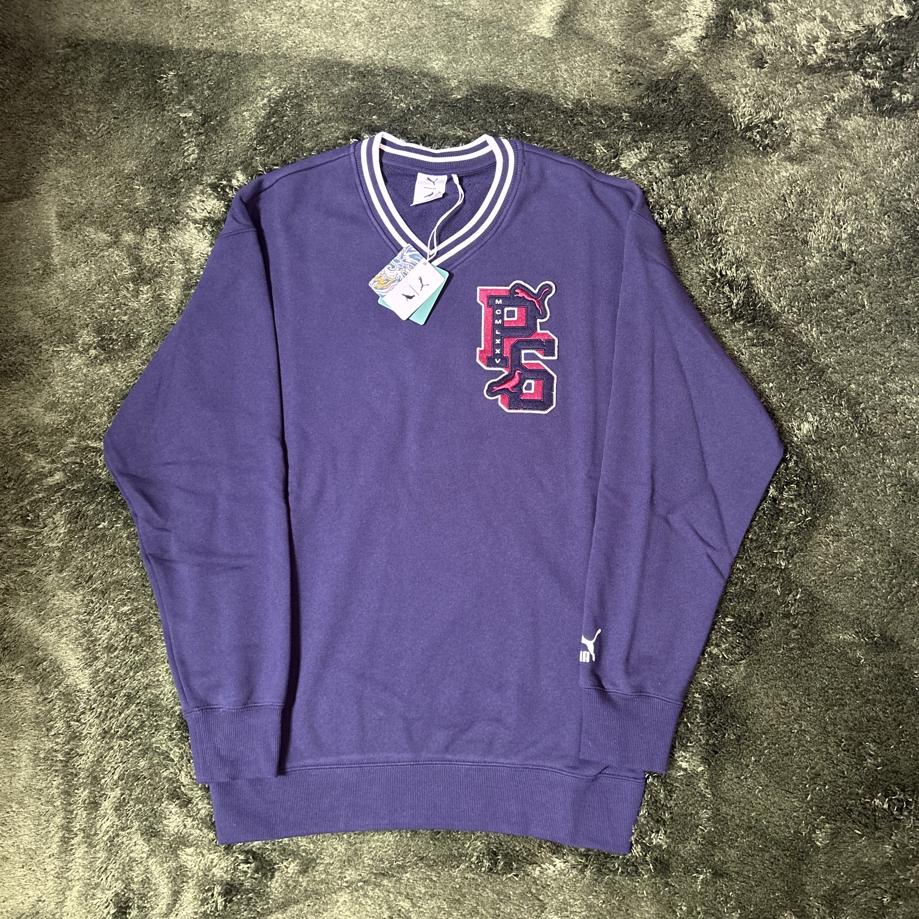 Puma x Staple V-Neck Crew New Navy 착용 스타일 - 2