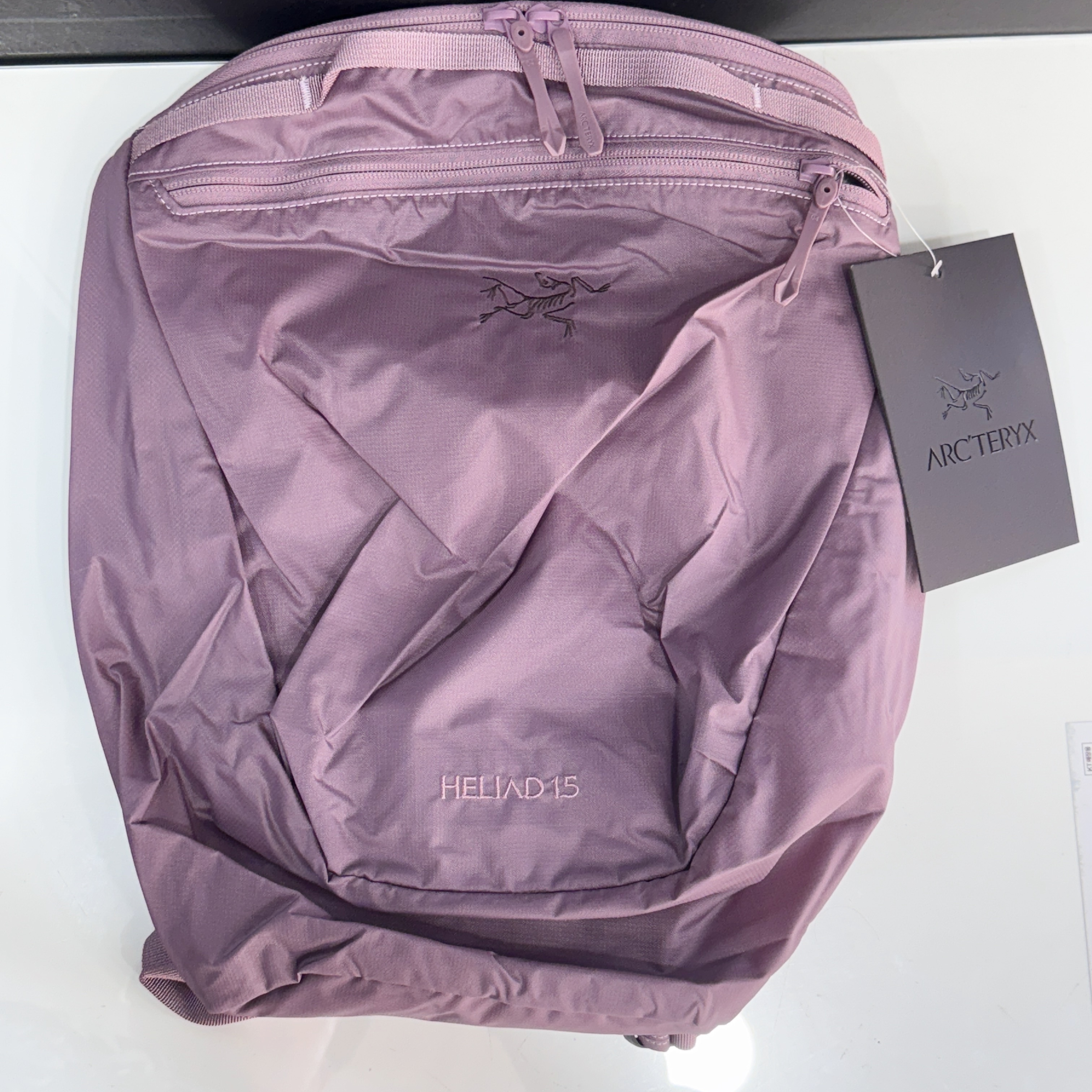 Arc'teryx Heliad 15 Backpack Interstellar 착용 스타일