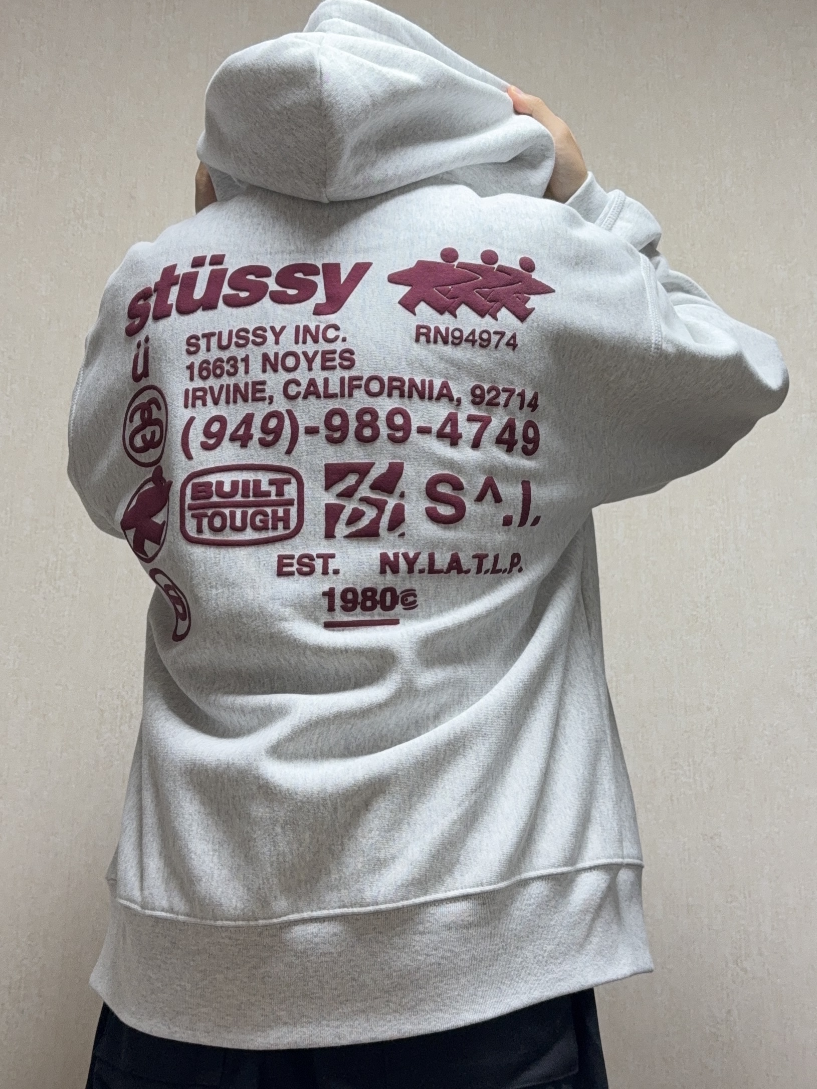 Stussy DNA Zip Hoodie Ash Heather 착용 스타일