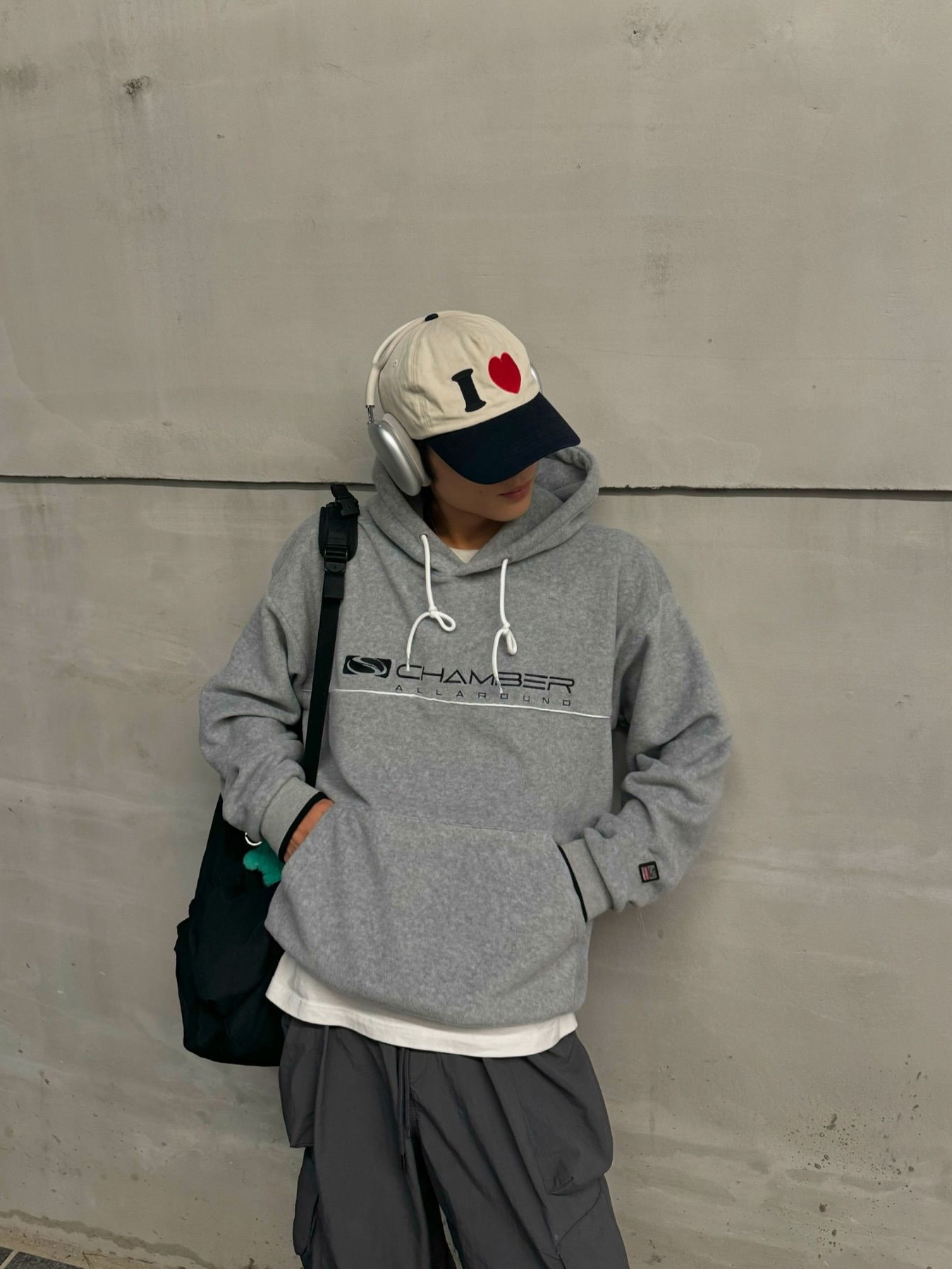 SPORT CHAMBER SC 90s Denim Shirt Blue, SPORT CHAMBER SC Flash Fleece Hoodie T-Shirt Gray 착용 스타일