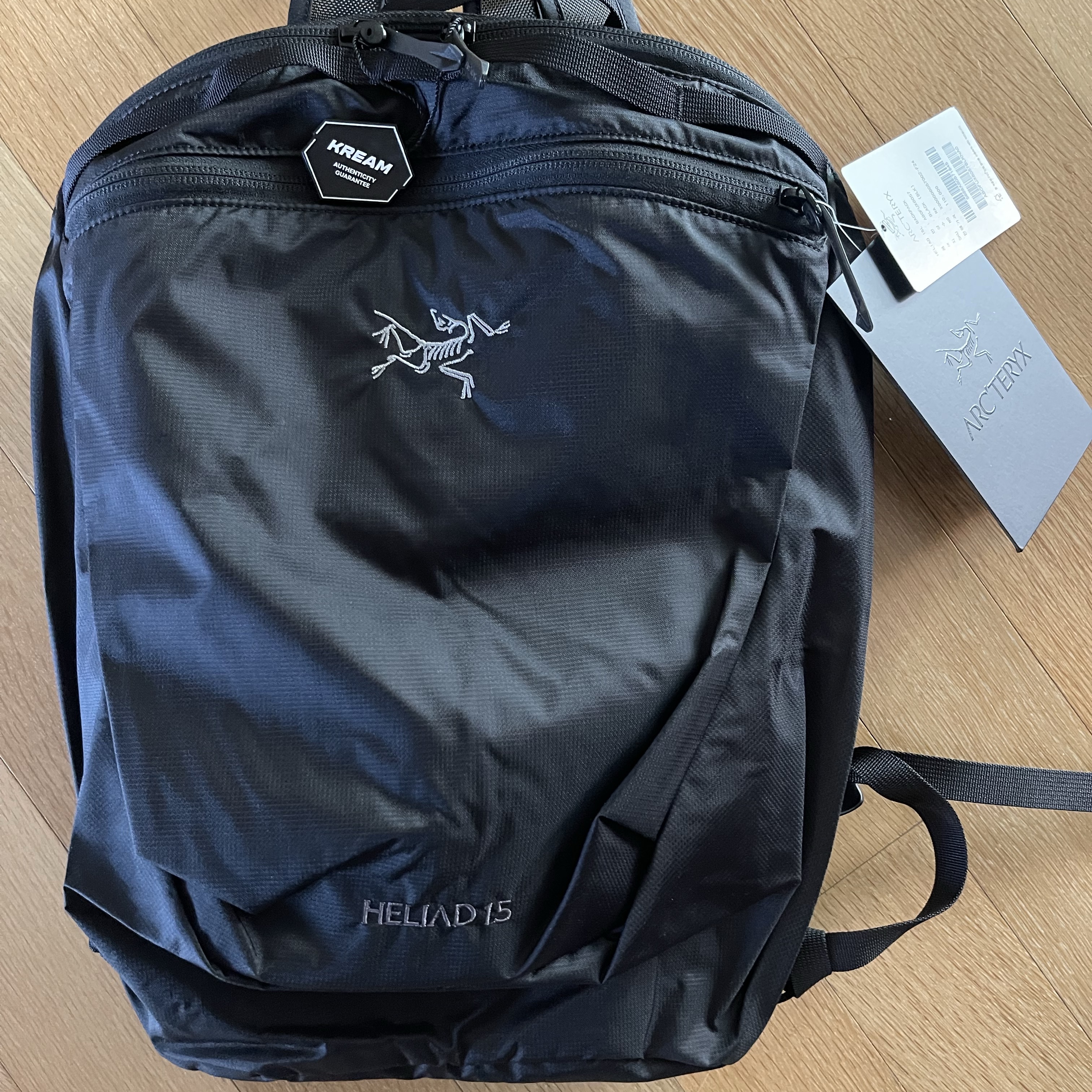 Arc'teryx Heliad 15 Backpack Black 착용 스타일