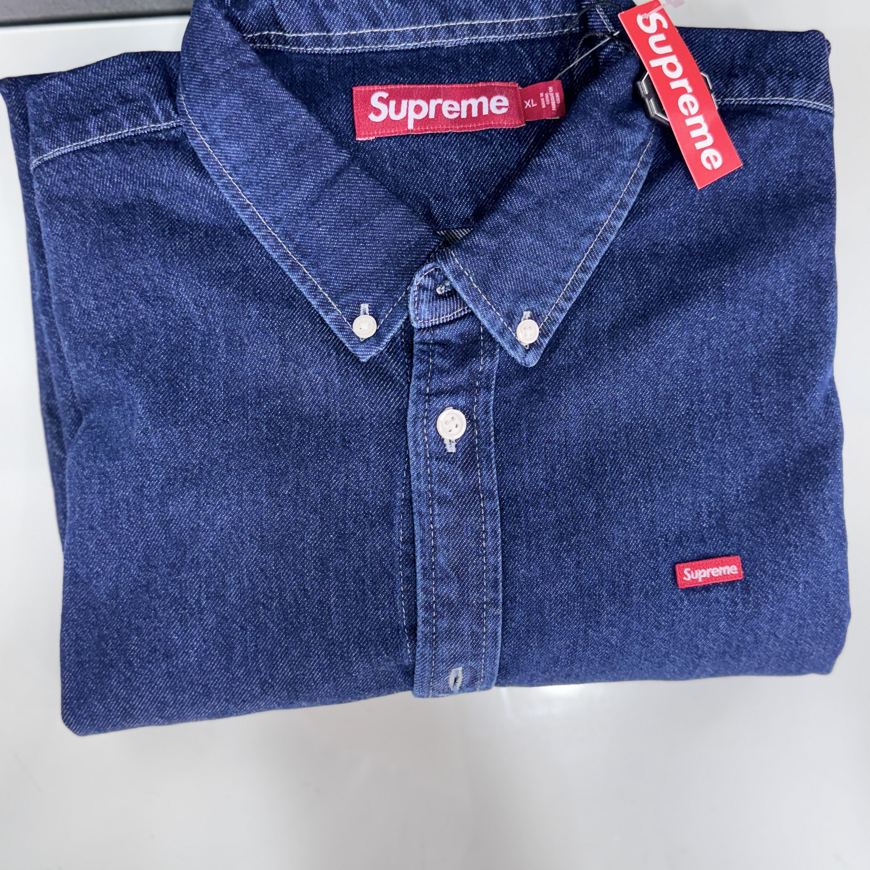 Supreme Small Box Shirt Rinsed Denim - 24FW 착용 스타일