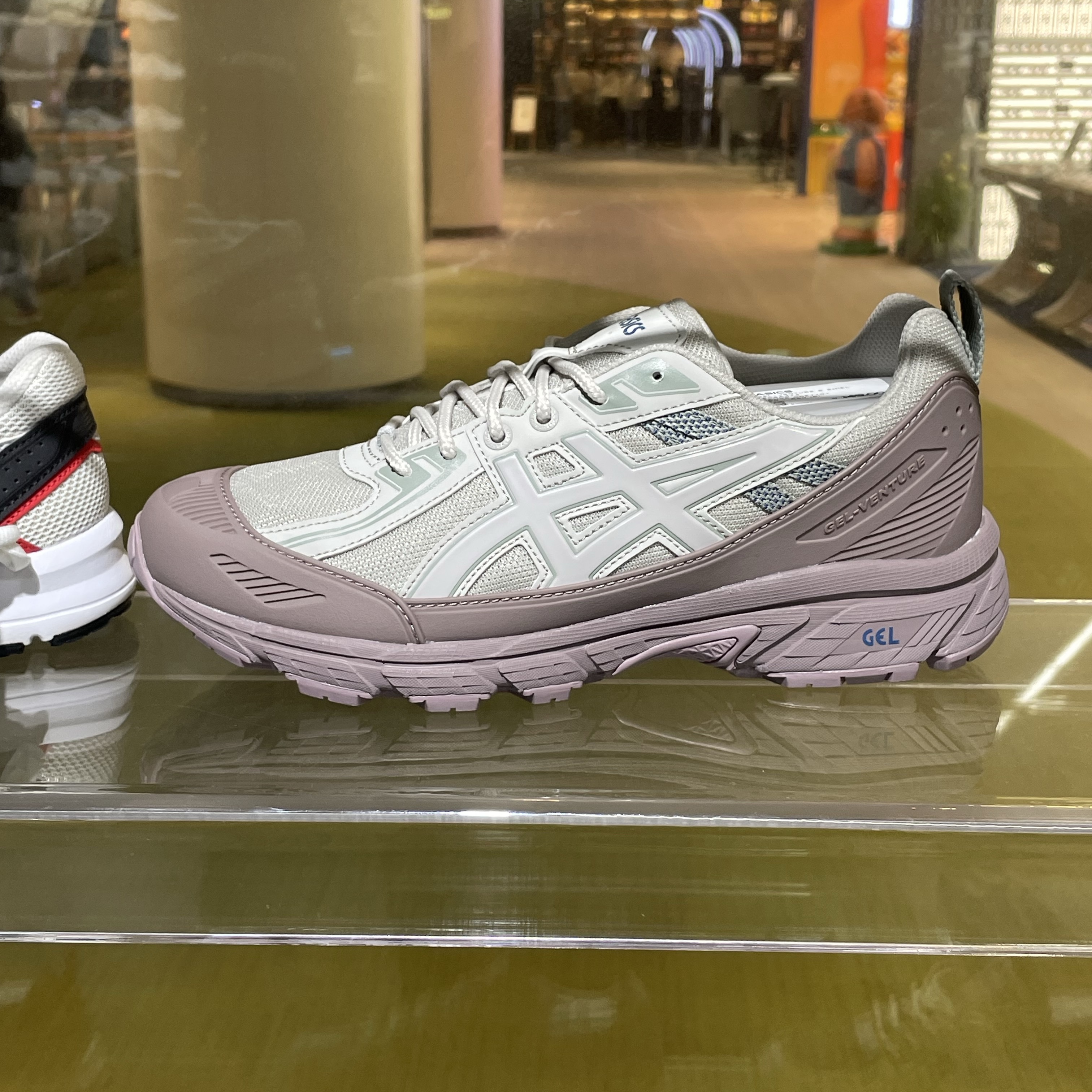 Asics Gel-Venture 6 Shield Mauve Grey Oyster Grey 착용 스타일