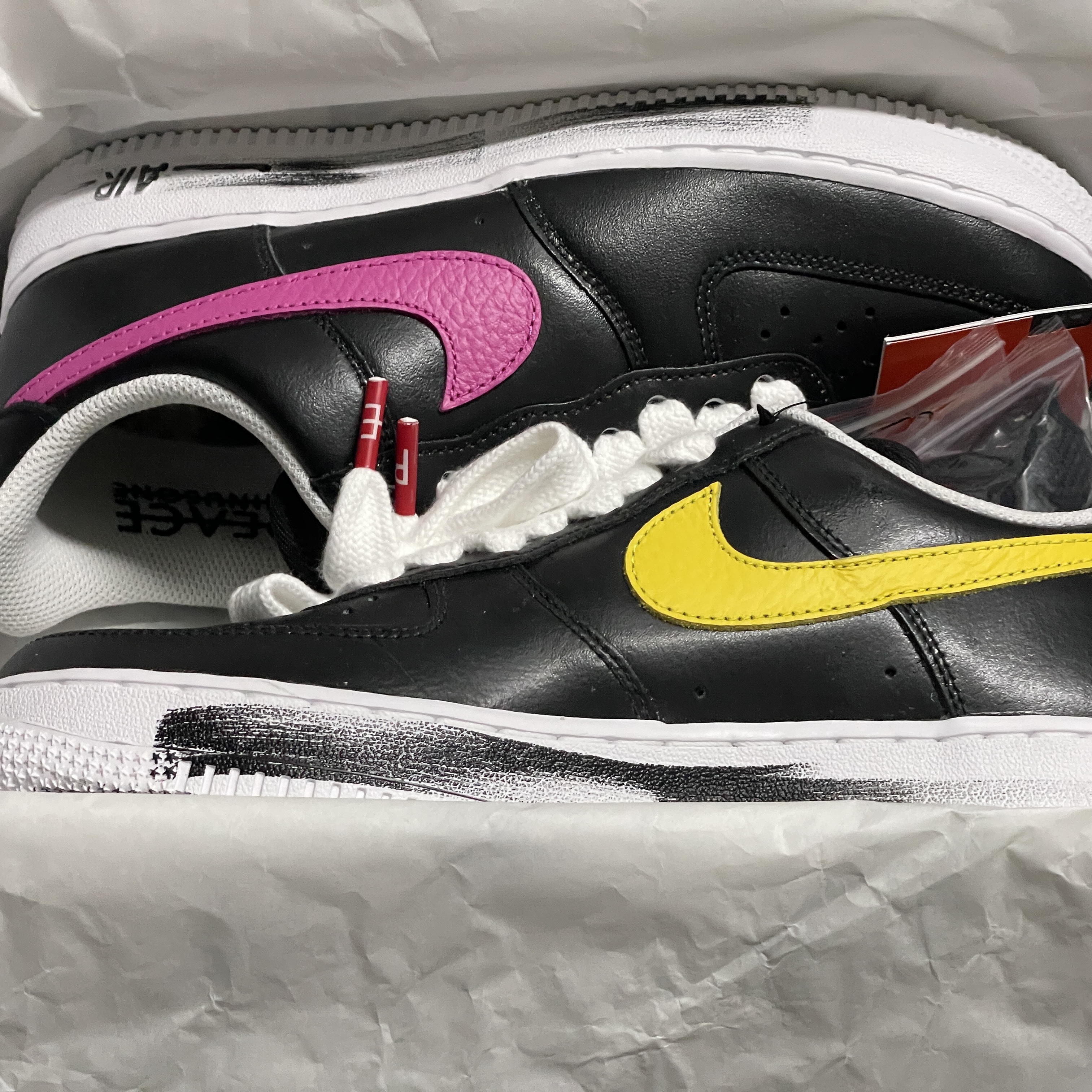 Nike x Peaceminusone Air Force 1 Low Para-Noise 3.0 Black and Multicolor 착용 스타일