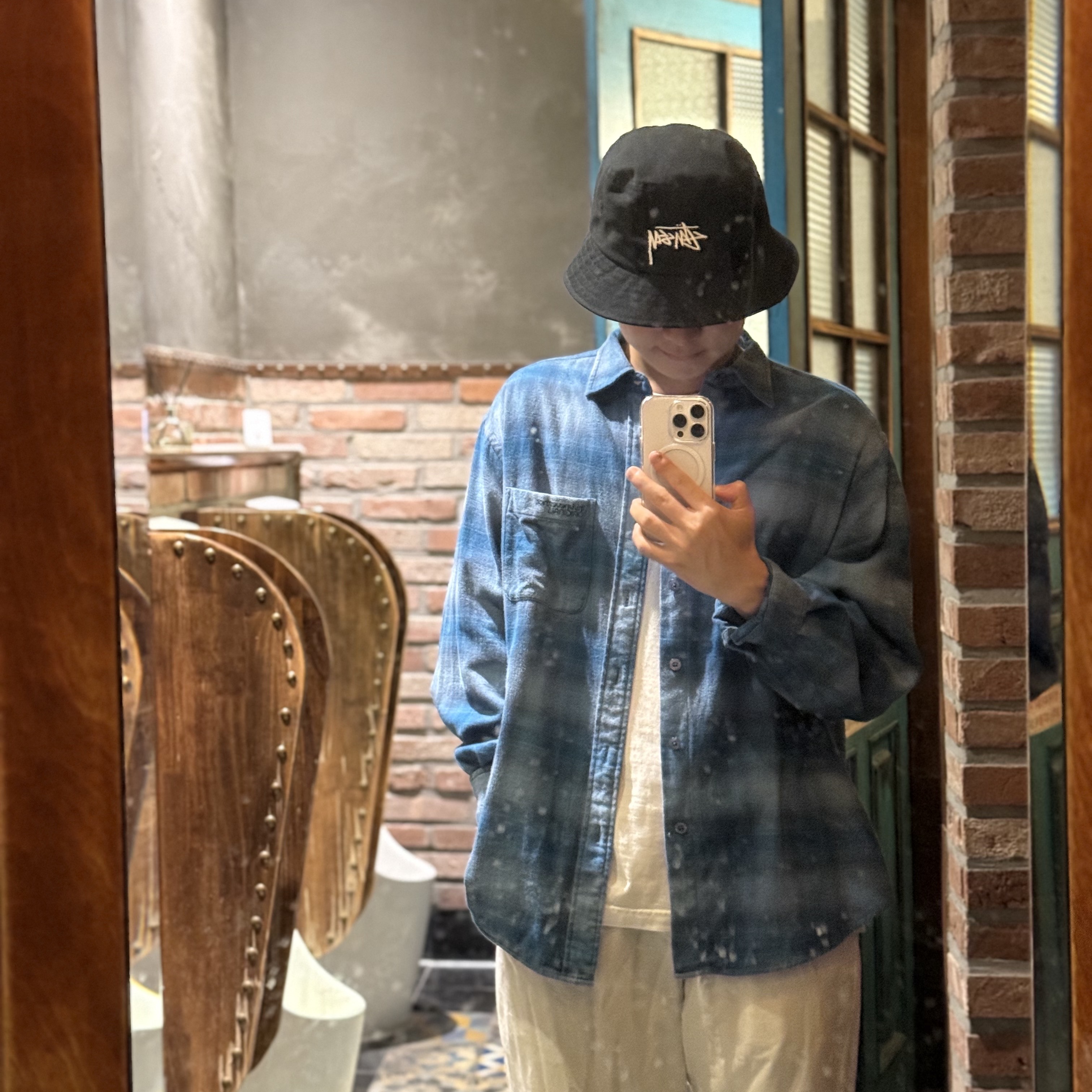 Stussy Stock Bucket Hat Black 착용 스타일