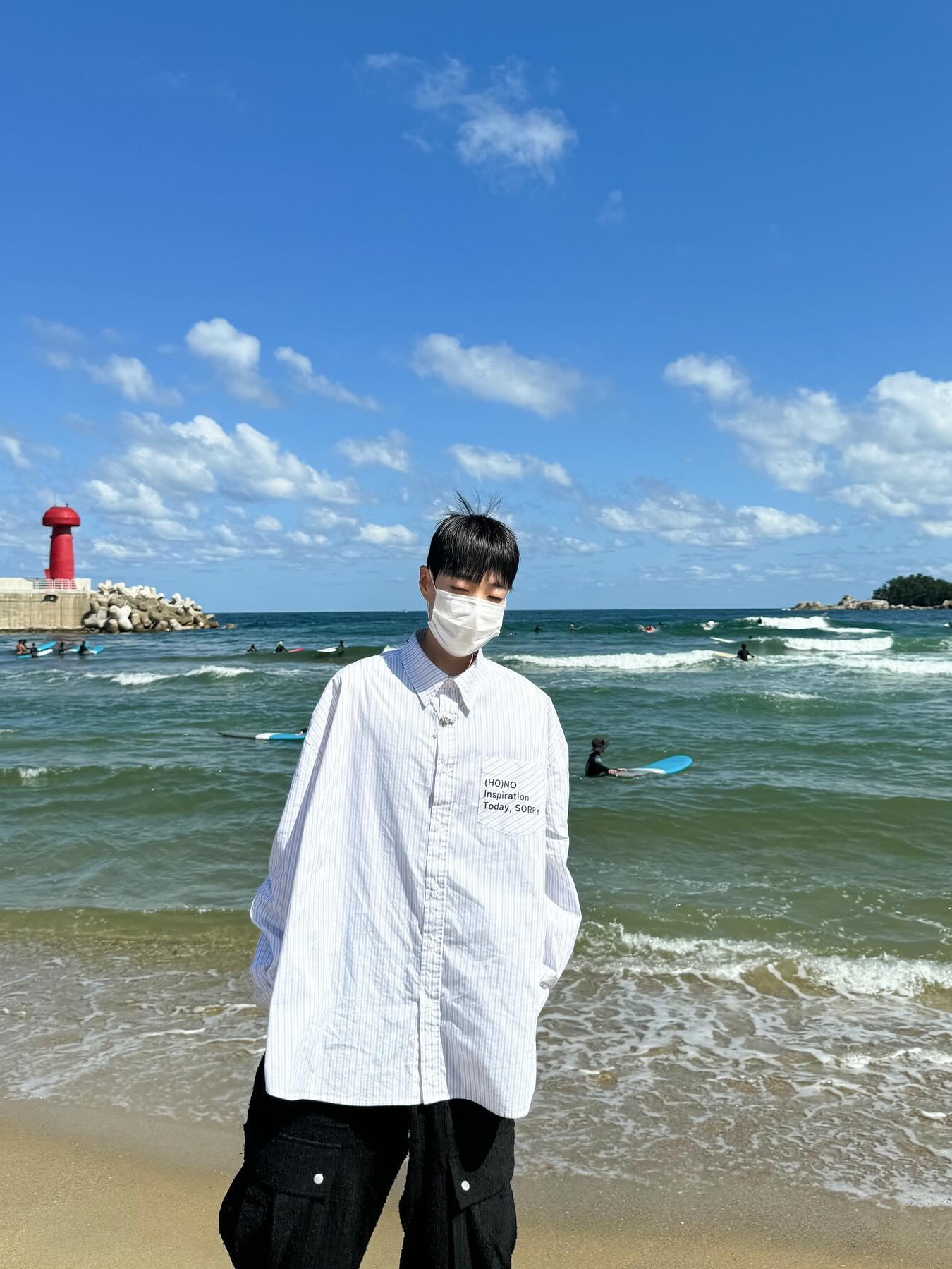 Hono Report Typo Shirts White Stripe, Hono Report Jacquard Cargo Pants Damaged Black 착용 스타일