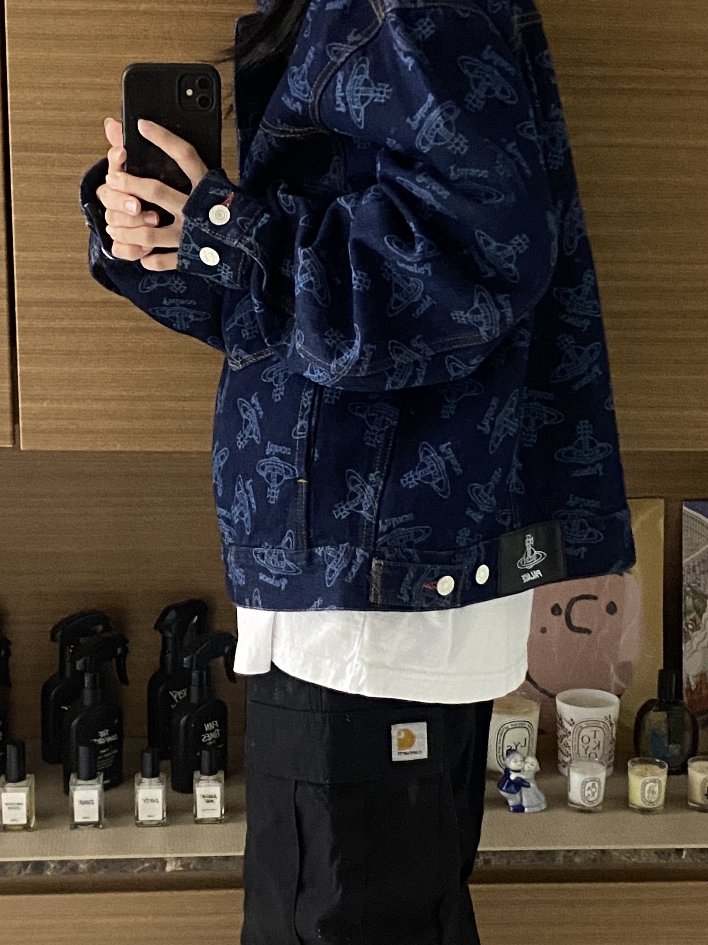 Palace x Vivienne Westwood Denim Jacket Indigo - 24FW, Carhartt WIP Columbia Ripstop Regular Cargo Pants Black 착용 스타일