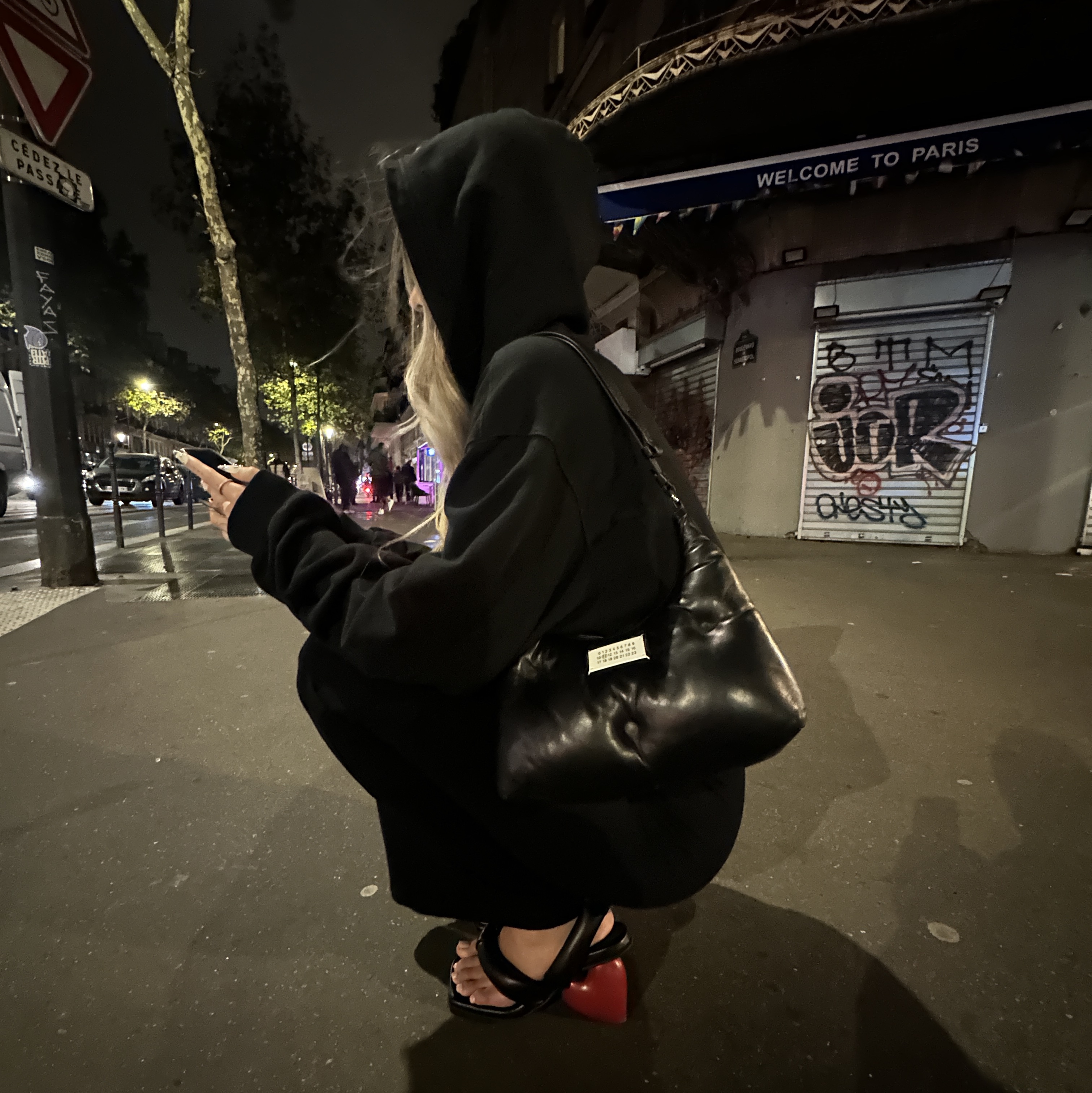 Maison Margiela Glam Slam Hobo Small Black 착용 스타일