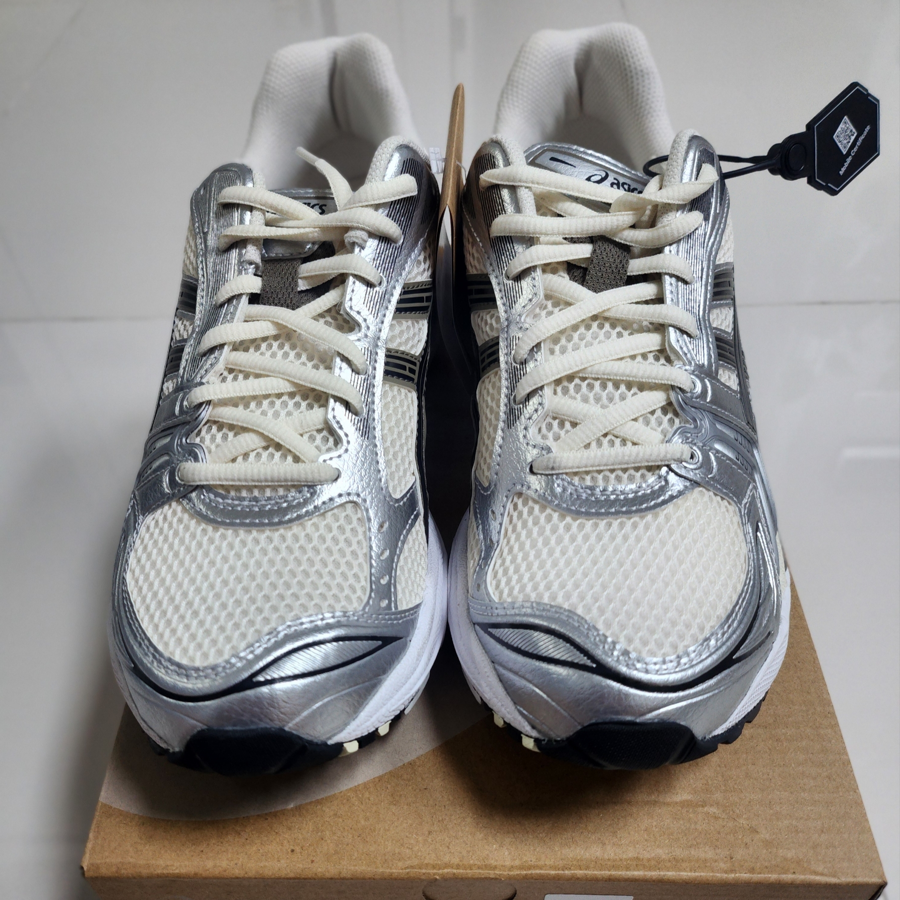 Asics Gel-Kayano 14 Cream Black 착용 스타일 - 3