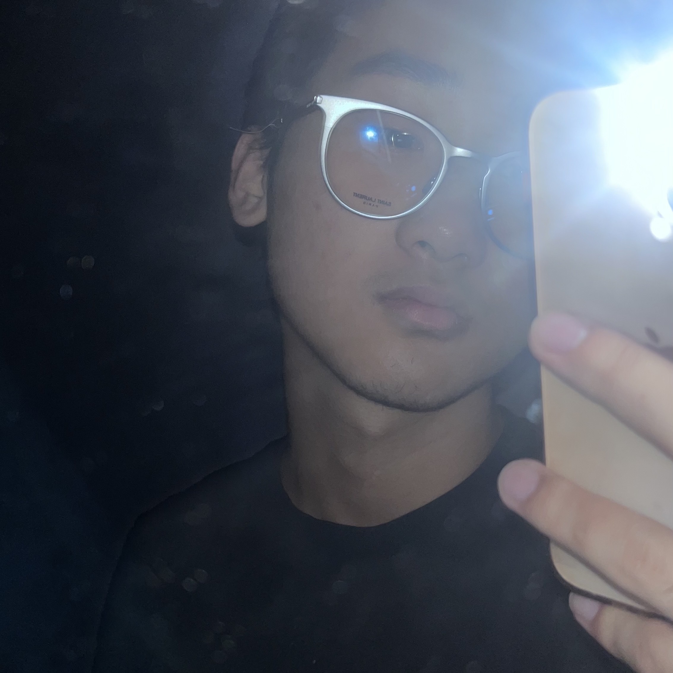 (W) Saint Laurent Classic SL 28 Sunglasses Light Havana 착용 스타일