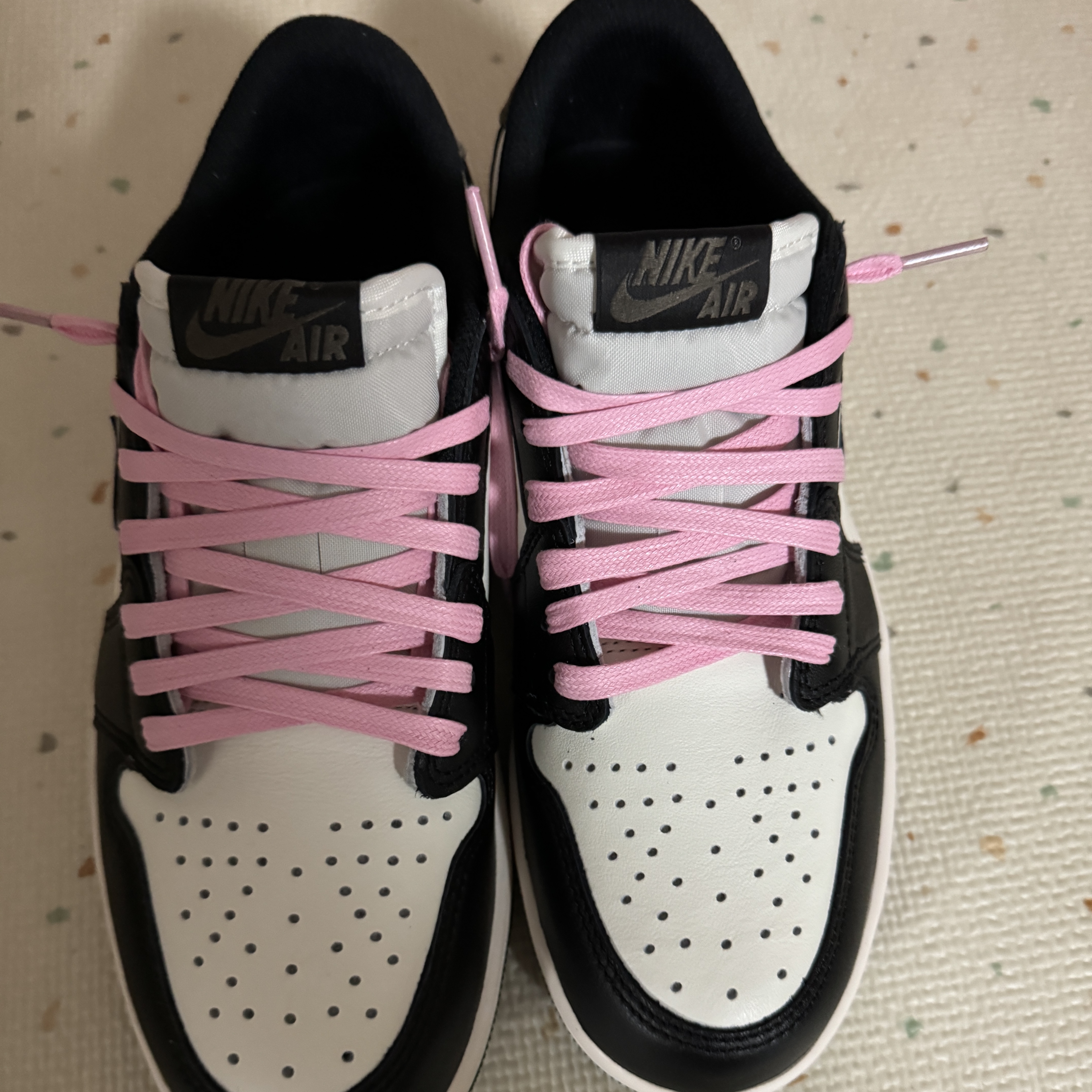 Jordan 1 Retro Low OG Mocha 착용 스타일