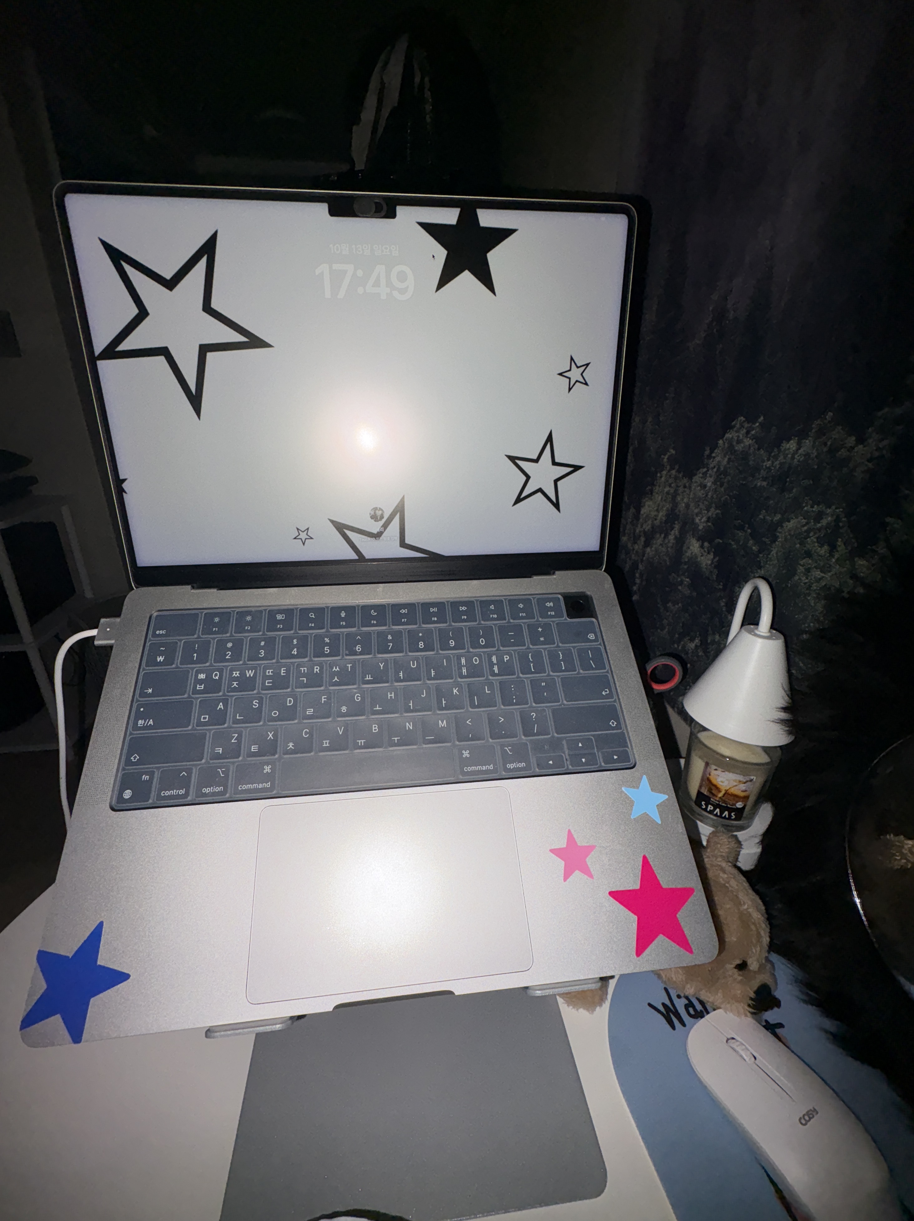 Apple 2023 MacBook Pro 14 M3 Pro 512GB SSD / 18GB RAM Space Black (Korean Ver.) 착용 스타일