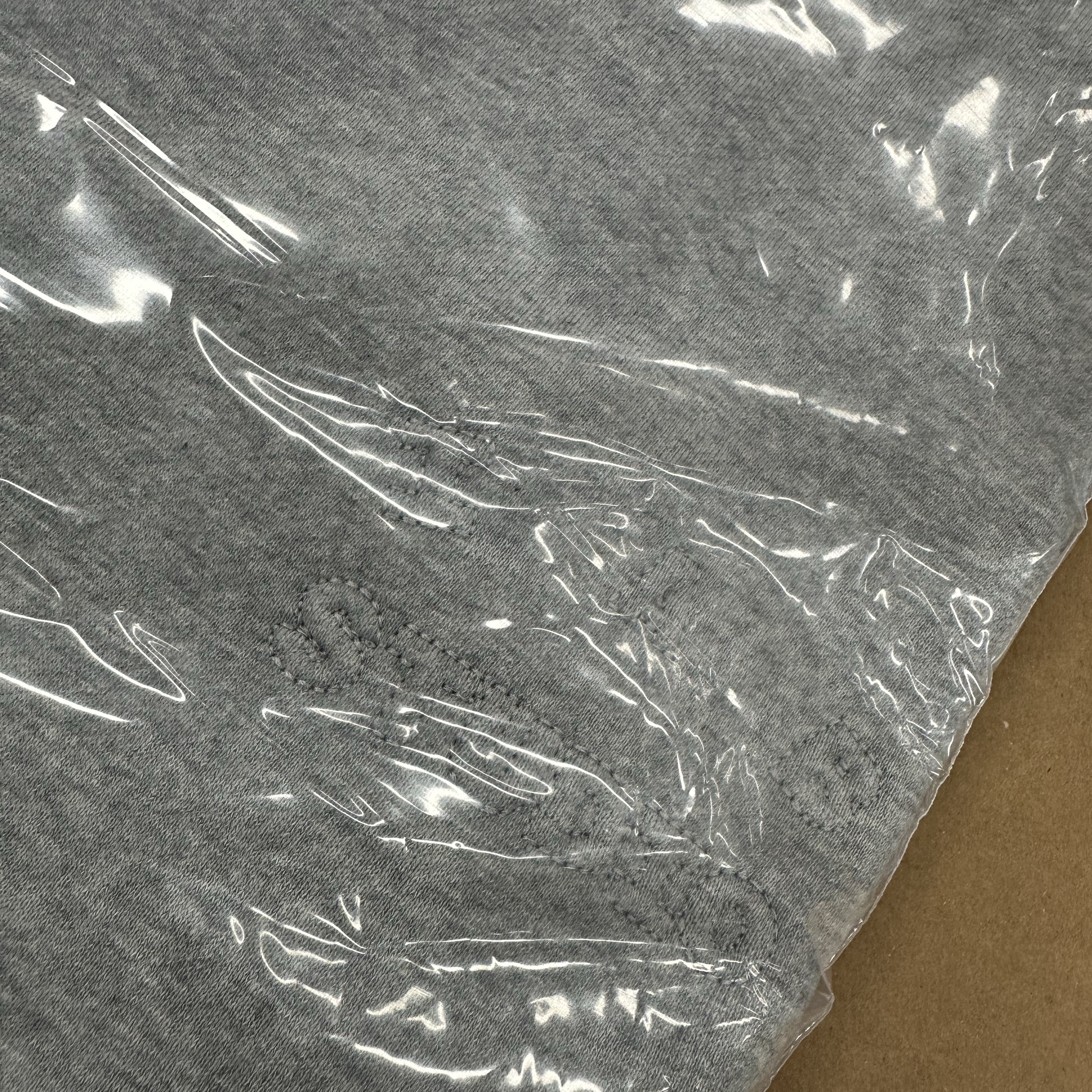 IAB Studio Embossed Sweatshirt Gray 착용 스타일 - 2