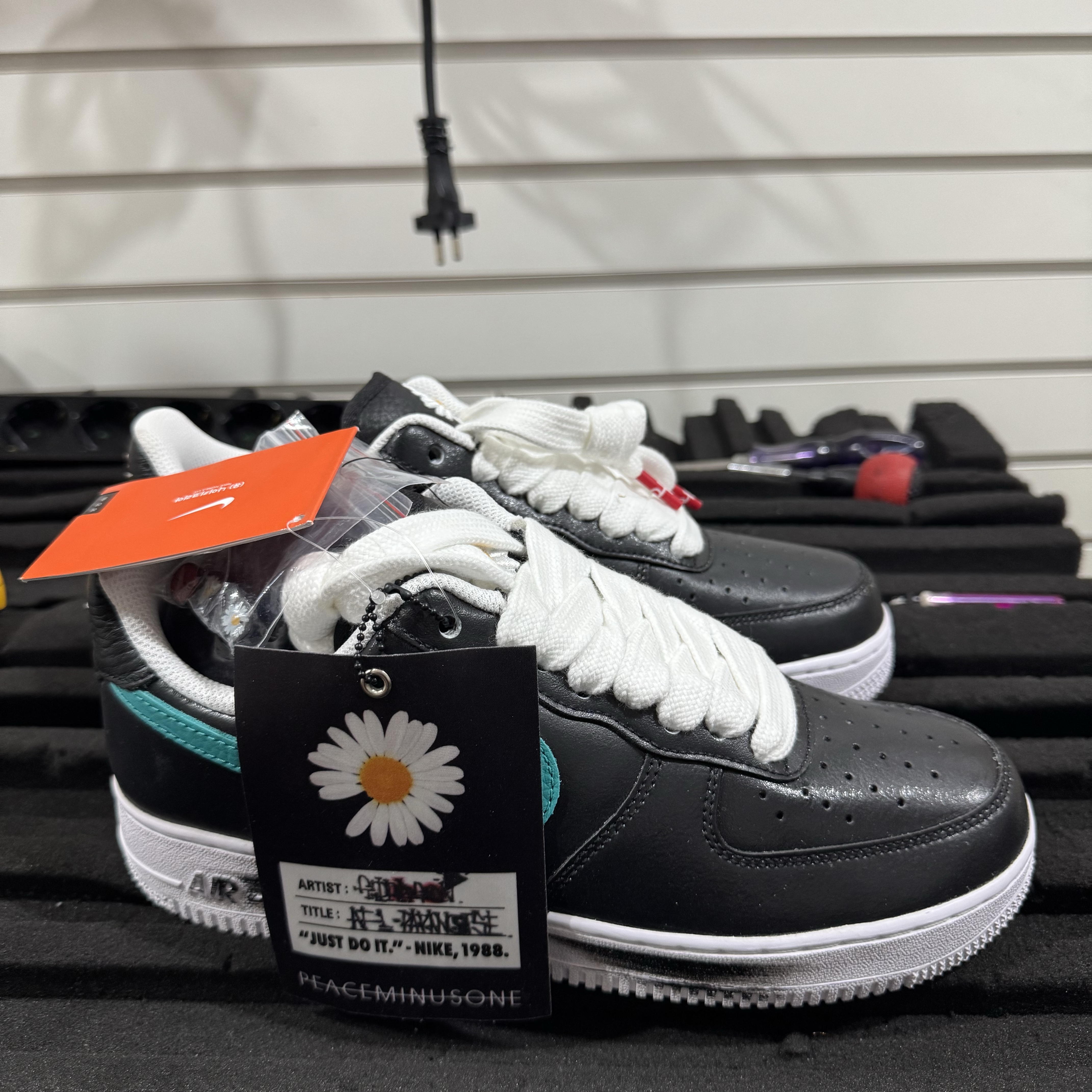 Nike x Peaceminusone Air Force 1 Low Para-Noise 3.0 Black and Multicolor 착용 스타일 - 4