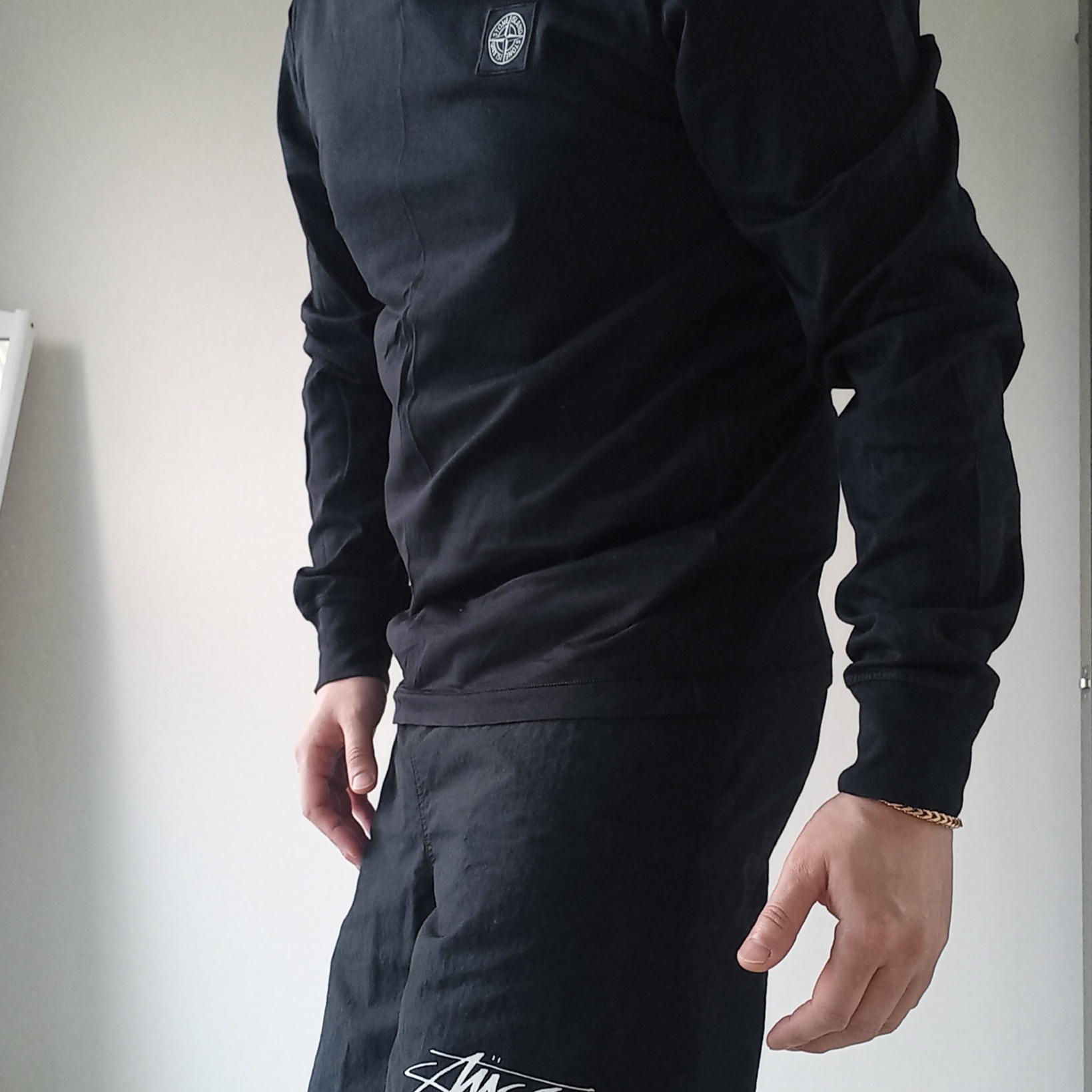 Stone Island 22713 60/2 Cotton Jersey Slim Fit L/S T-Shirt Black - 24FW, Nike x Stussy Shorts Black (FJ9167-010) 착용 스타일 - 3