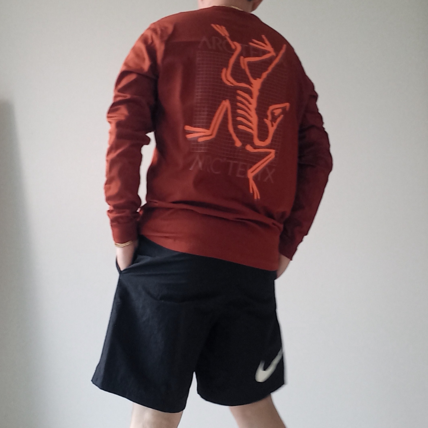 Arc'teryx Arc'Multi Bird Logo LS T-Shirt Sequoia Solaris, Nike x Stussy Shorts Black (FJ9167-010) 착용 스타일 - 5