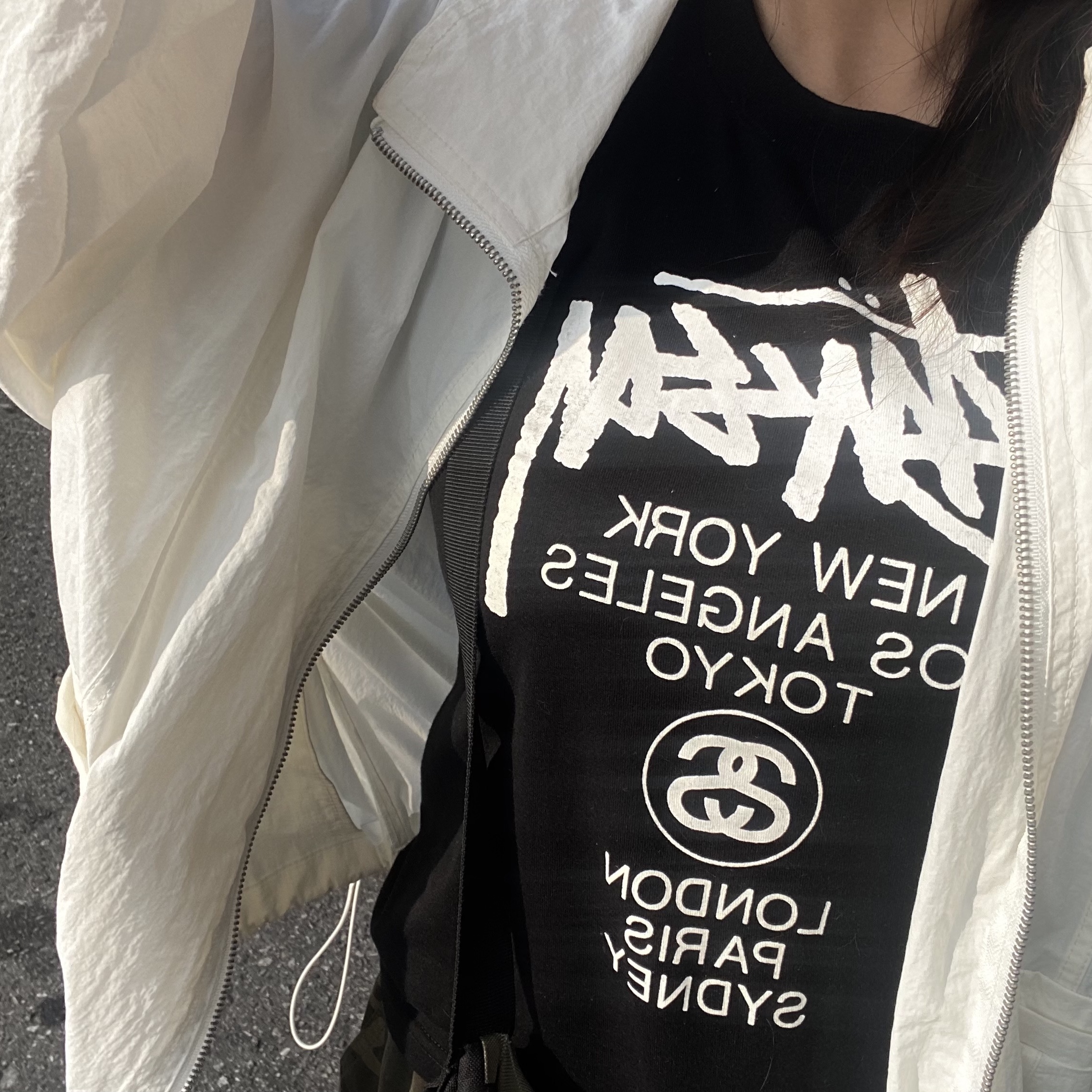 Stussy World Tour T-Shirt Black 2024,2025 착용 스타일