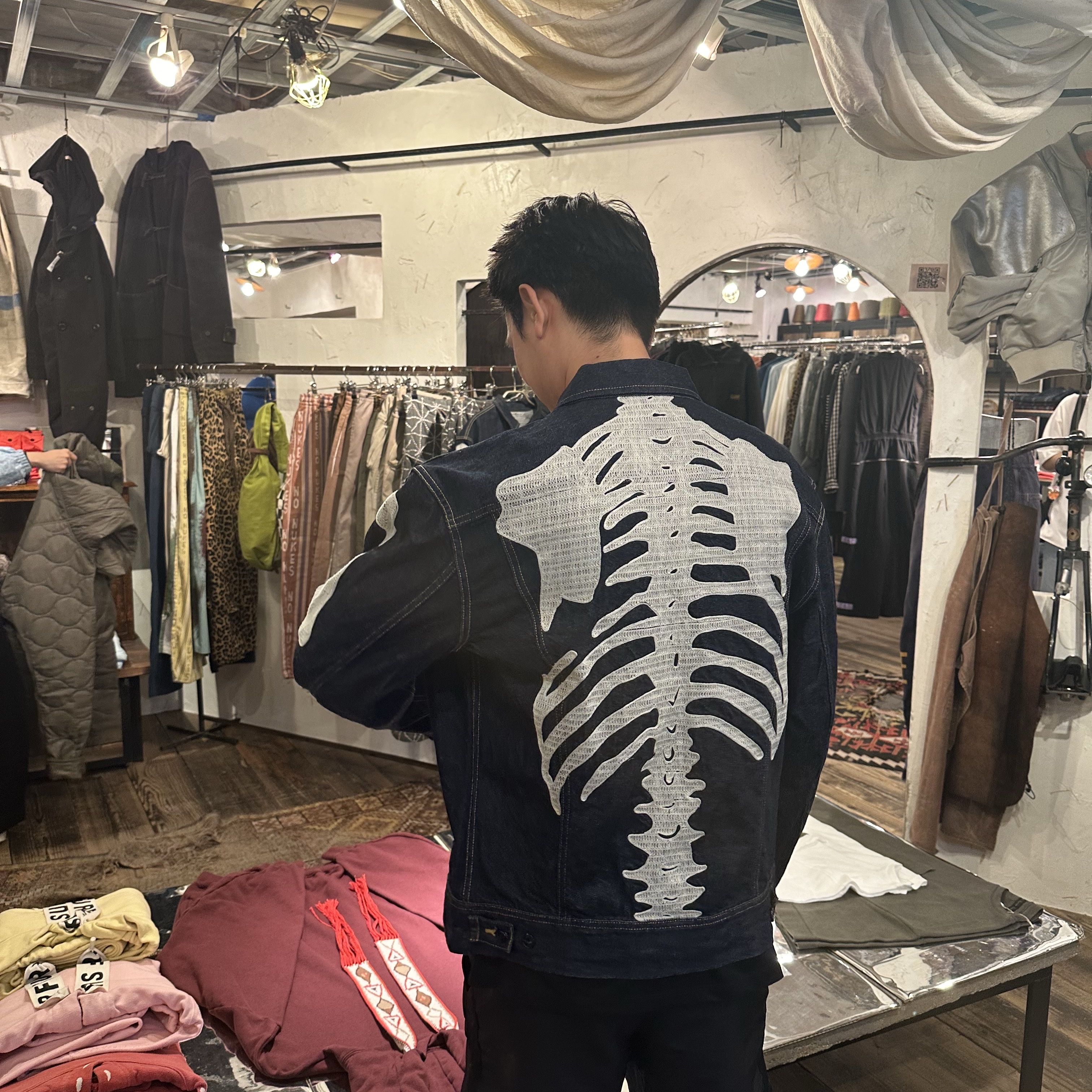 Kapital 11.5 oz. Denim Mexican Tuxedo Westerner Bone Jacket Indigo 착용 스타일