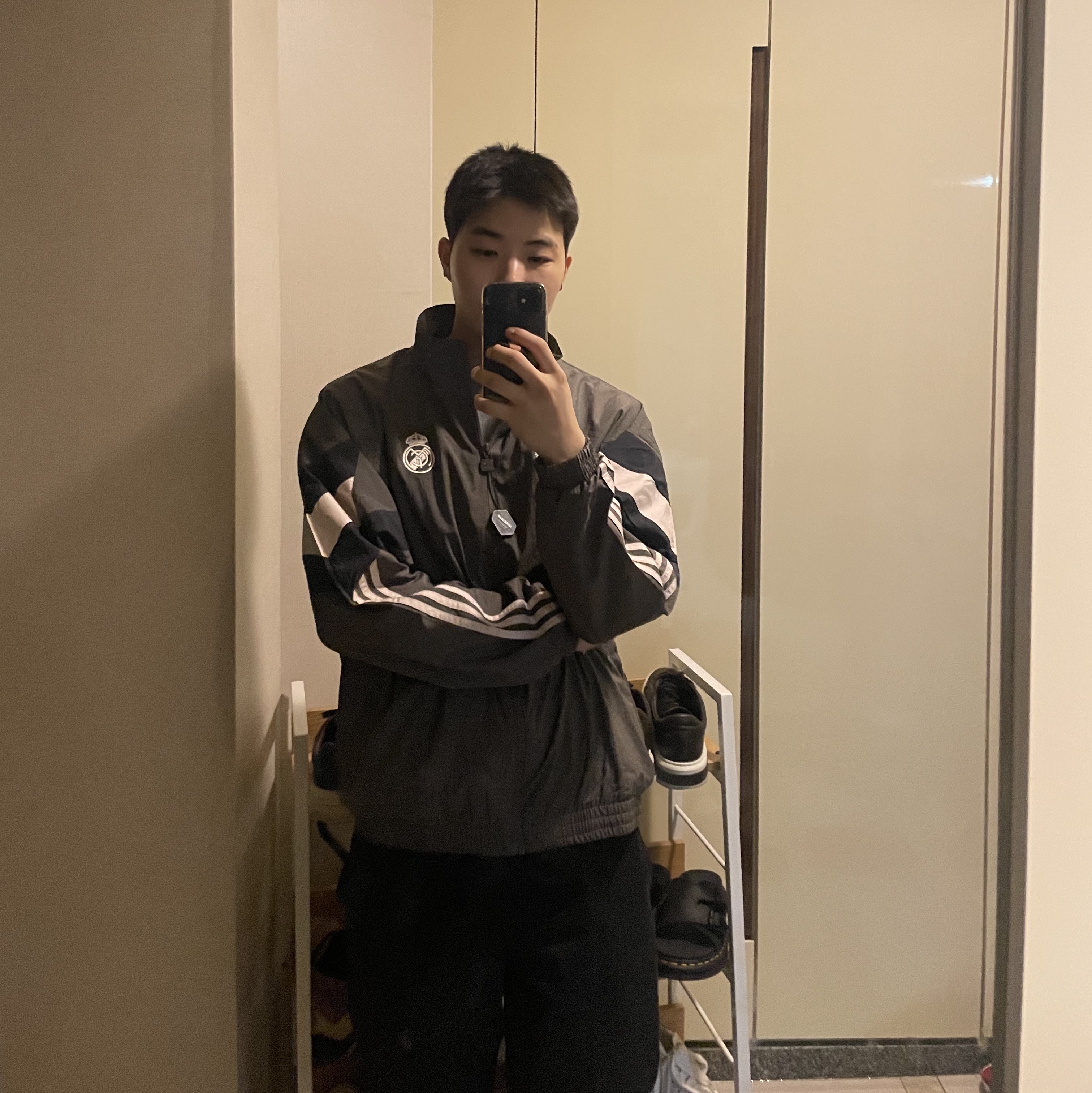 Adidas Real Madrid Originals Track Top Charcoal Grey - KR Sizing 착용 스타일 - 1
