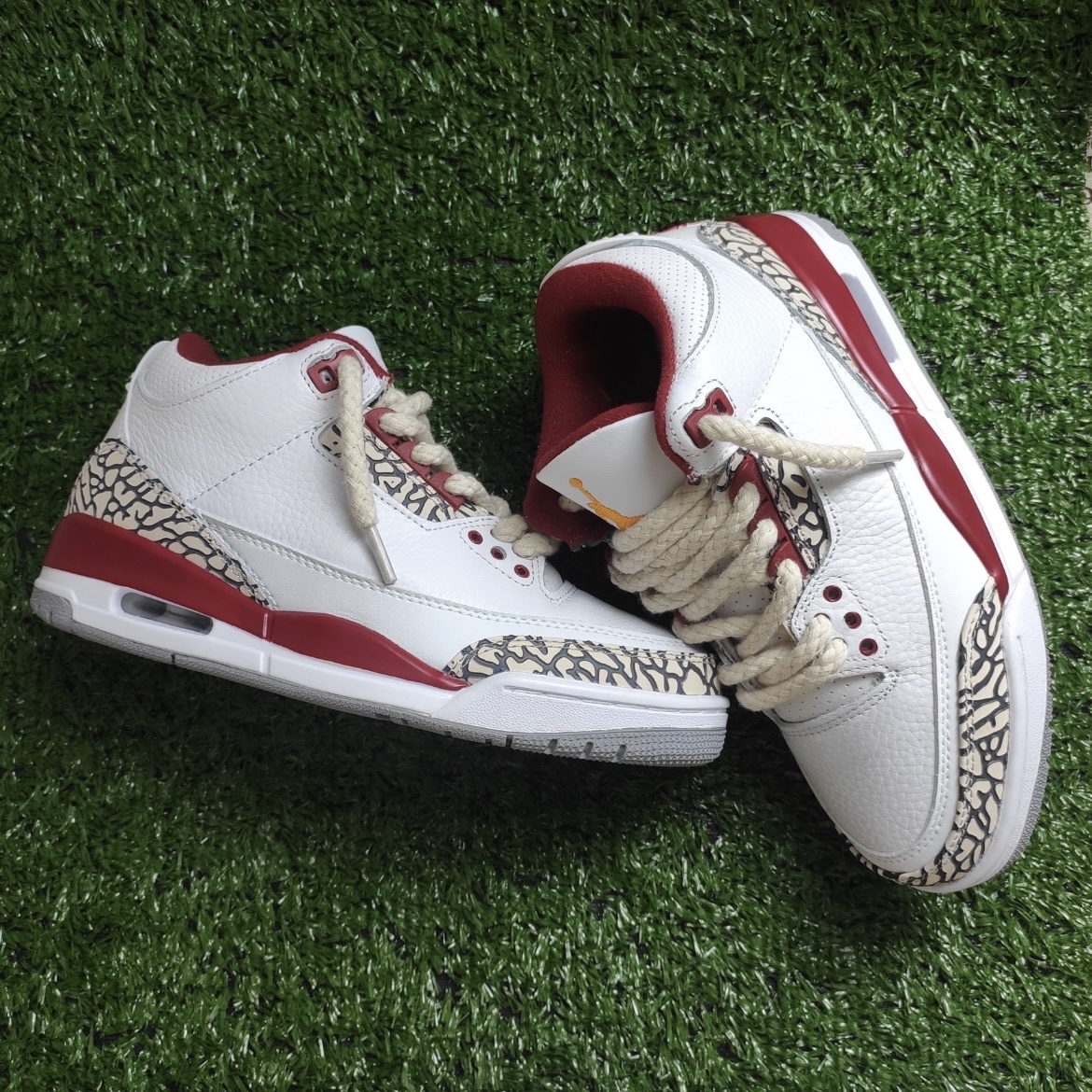 Nike Dunk Low SE Photon Dust and Summit White 착용 스타일 - 2