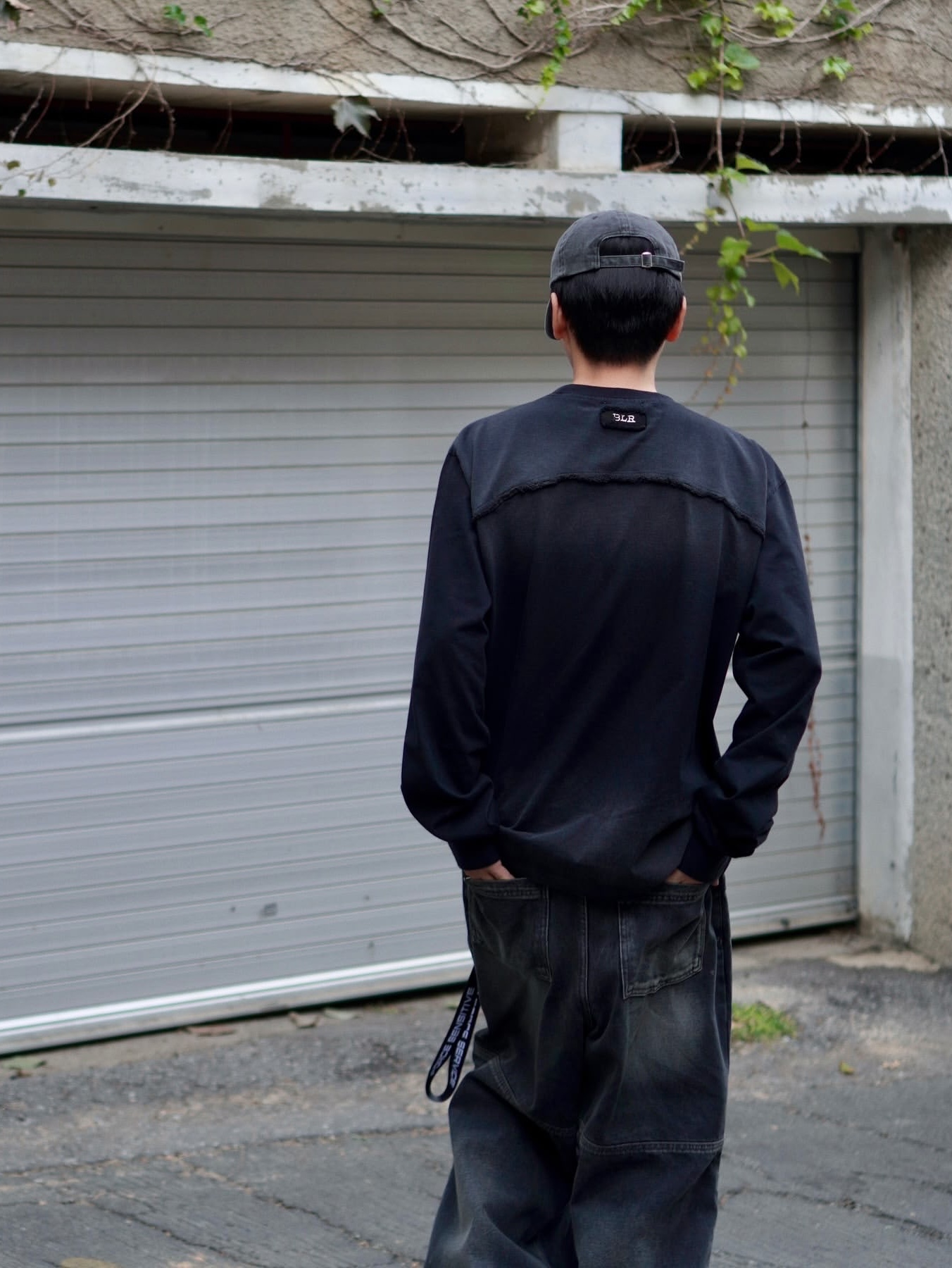 [KREAM 단독] BLR Double Trident Washing Wide Denim Pants Black, [KREAM 단독] BLR Double Trident Washing Wide Denim Pants Blue 착용 스타일
