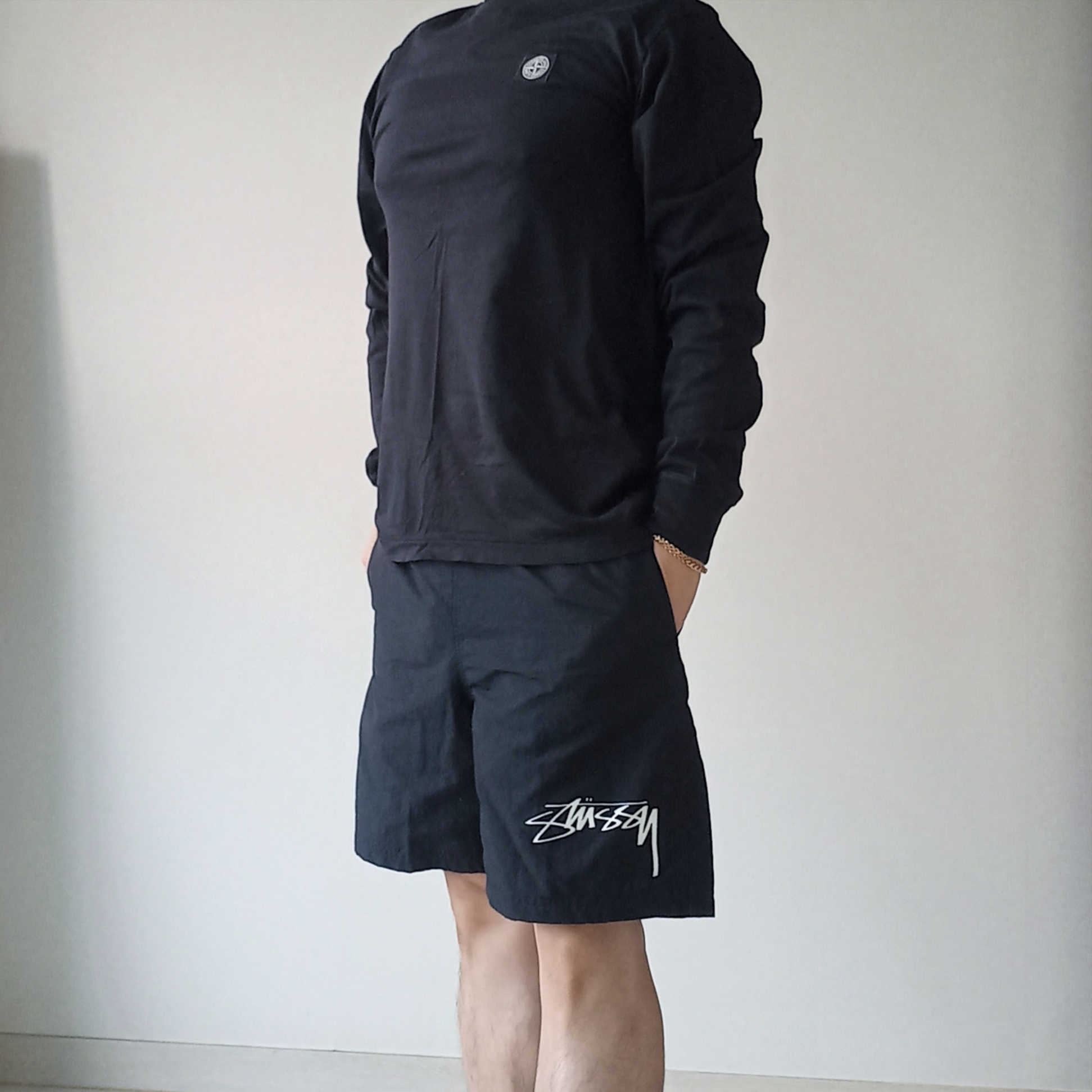 Stone Island 22713 60/2 Cotton Jersey Slim Fit L/S T-Shirt Black - 24FW, Nike x Stussy Shorts Black (FJ9167-010) 착용 스타일 - 4
