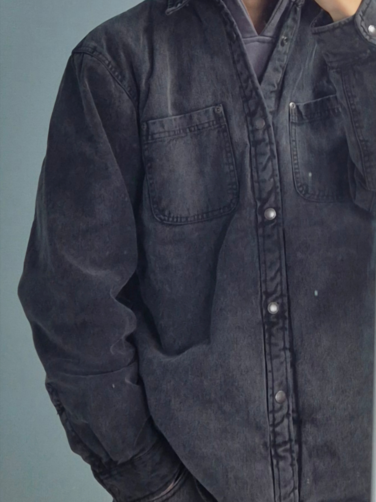 Supreme Faux Shearling Lined Work Shirt Black Denim - 24FW 착용 스타일 - 1