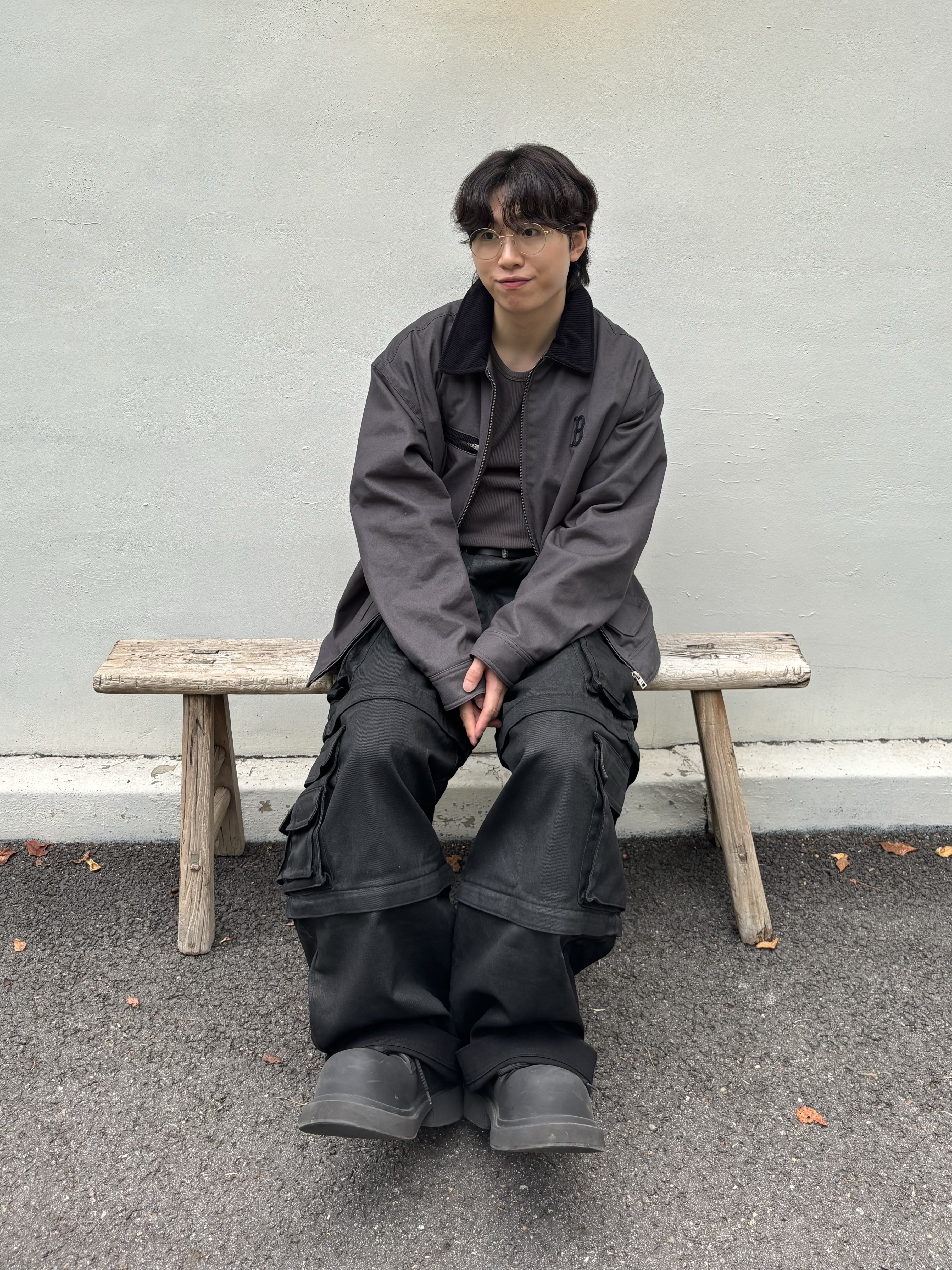 Balenciaga Steroid Derby Black, Project G/R Oversized Convertible Cargo Pants Coated Black 착용 스타일 - 3