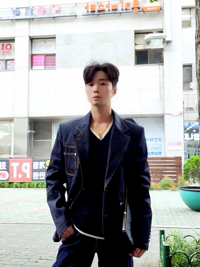 Haleine Patch Pocket Denim Blazer Indigo (VJ304) 착용 스타일 - 1