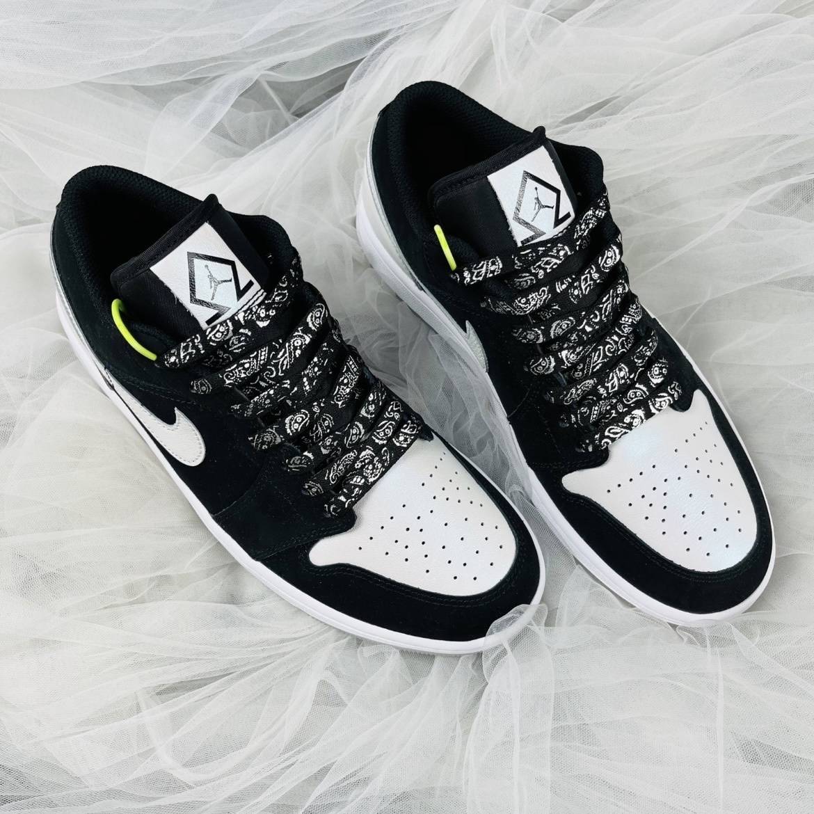 Jordan 1 Low SE Diamond 착용 스타일 - 1