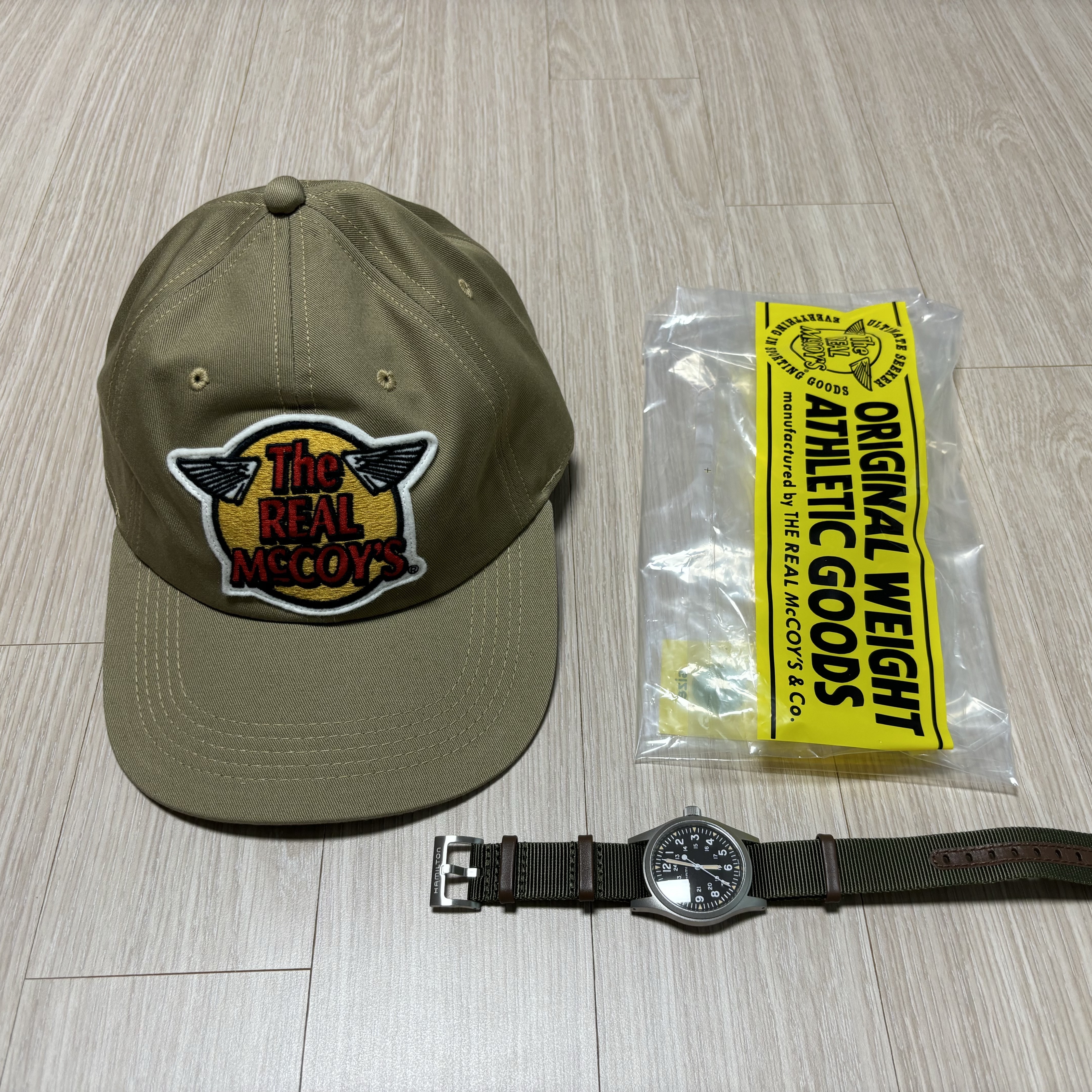 The Real McCoy's Logo Baseball Cap Khaki, Hamilton Khaki Field Mechanical 38mm Nato Strap Green Black 착용 스타일 - 1