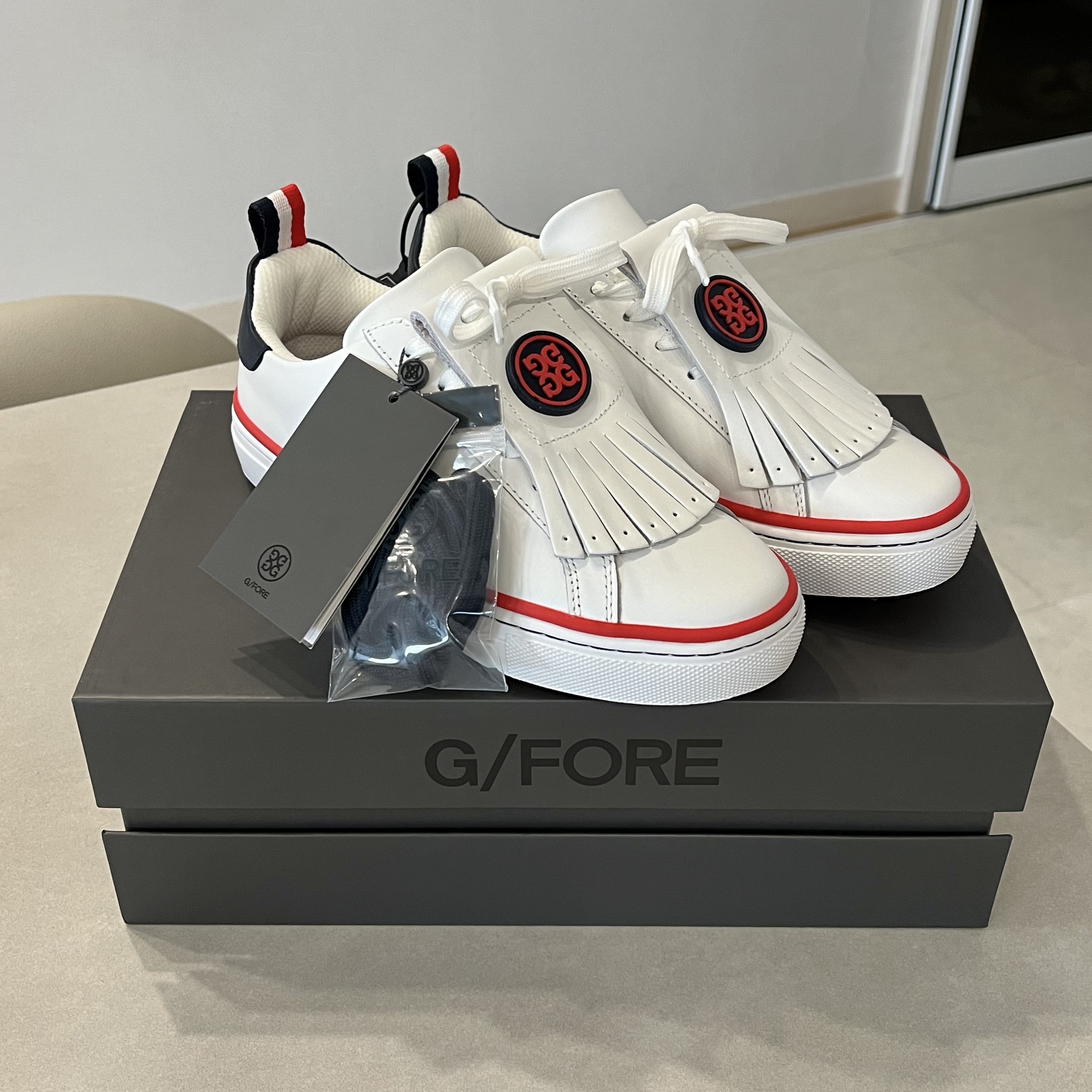 (W) G/Fore Contrast Accent Kiltie Durf Golf Shoes Snow 착용 스타일 - 1