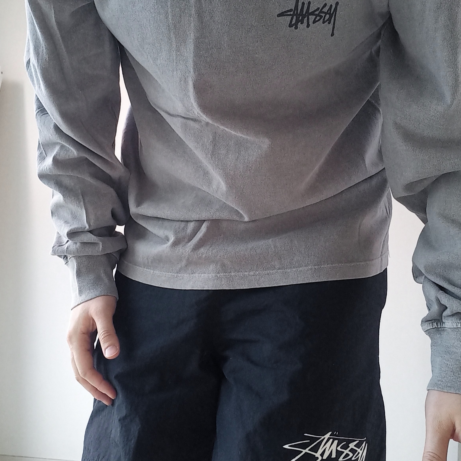 Nike x Stussy Shorts Black (FJ9167-010), Stussy Basic Stussy Pigment Dyed LS T-Shirt Grey 2022 착용 스타일 - 3