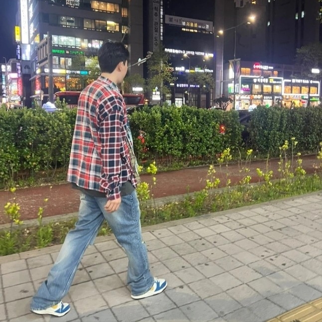 Nike x Kasina Dunk Low 80's Bus, Needles x Miyagihidetaka 7 Cuts Wide Shirt Multi 착용 스타일 - 1