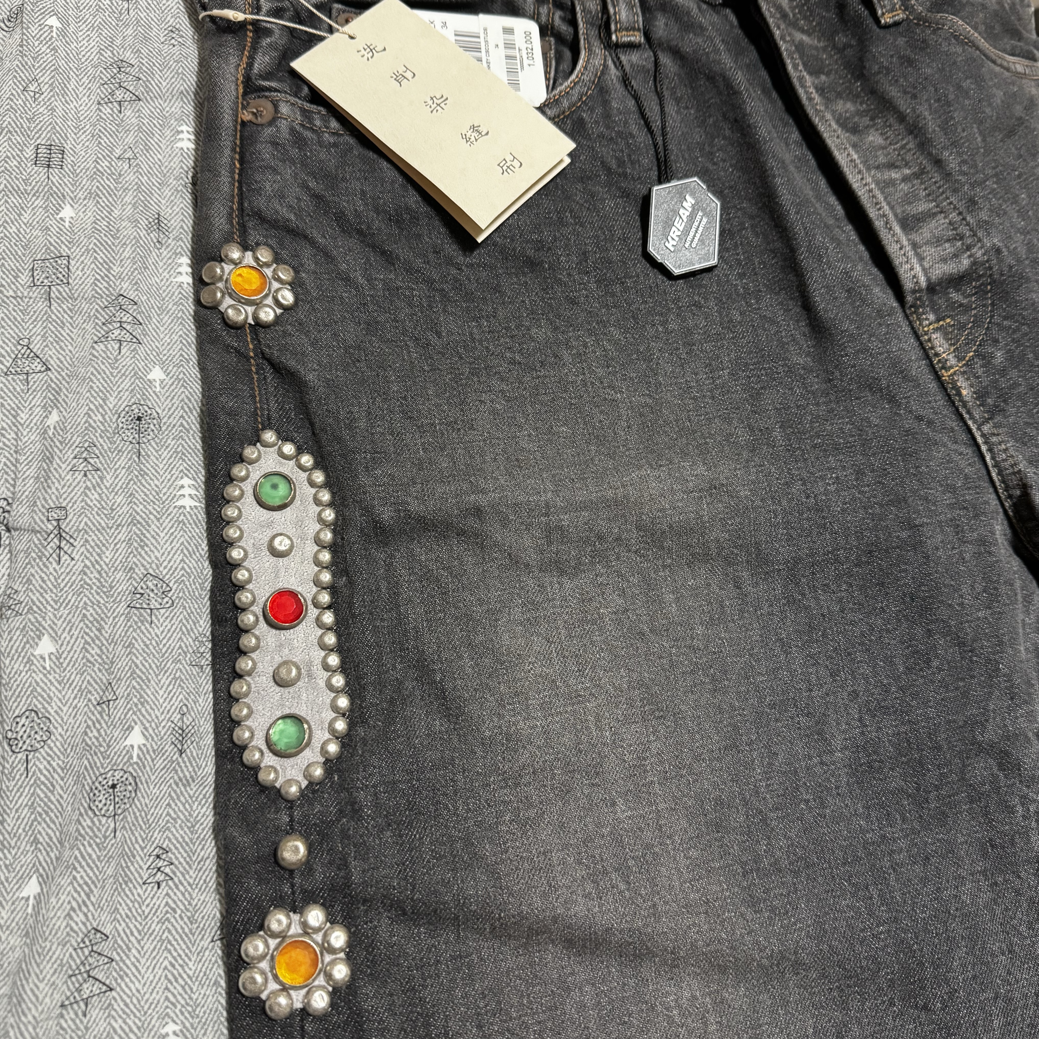Kapital 14 oz. Denim 5P Monkey Cisco Gemstone Pants Black 착용 스타일
