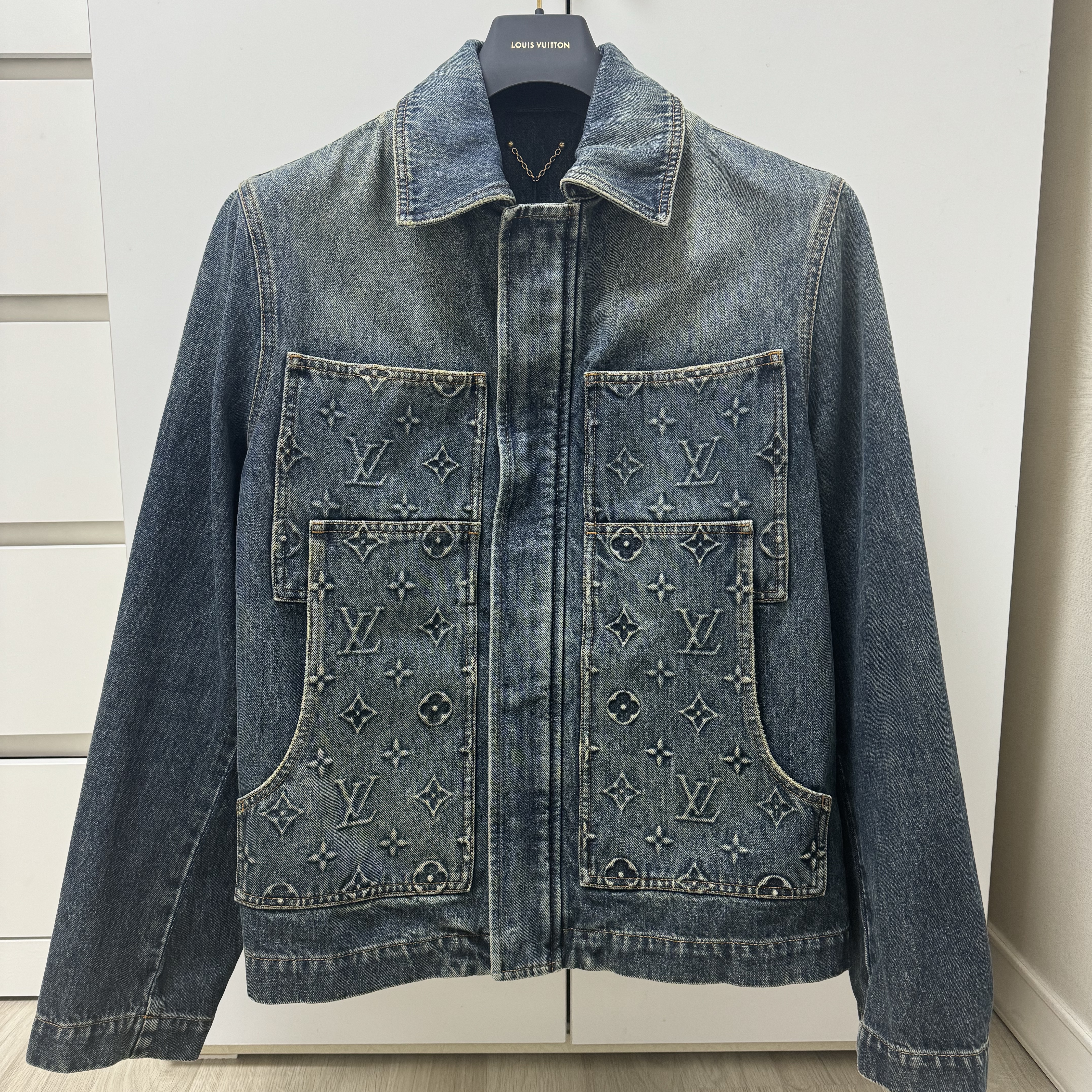 Louis Vuitton Workwear Denim Jacket Indigo 착용 스타일