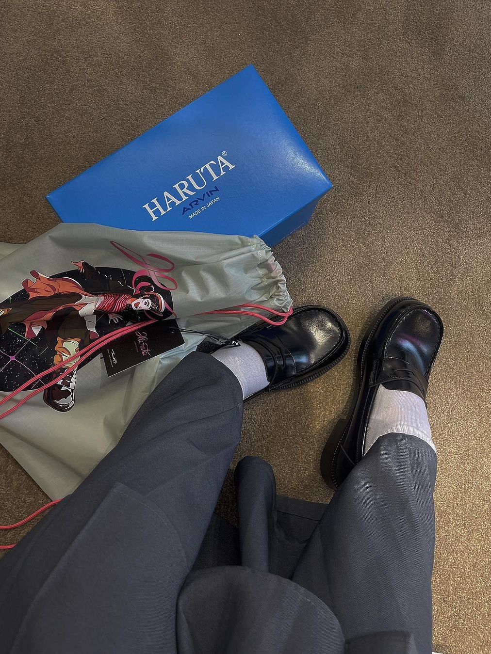 Haruta HS-4900 Oiko Loafer Black 착용 스타일 - 3