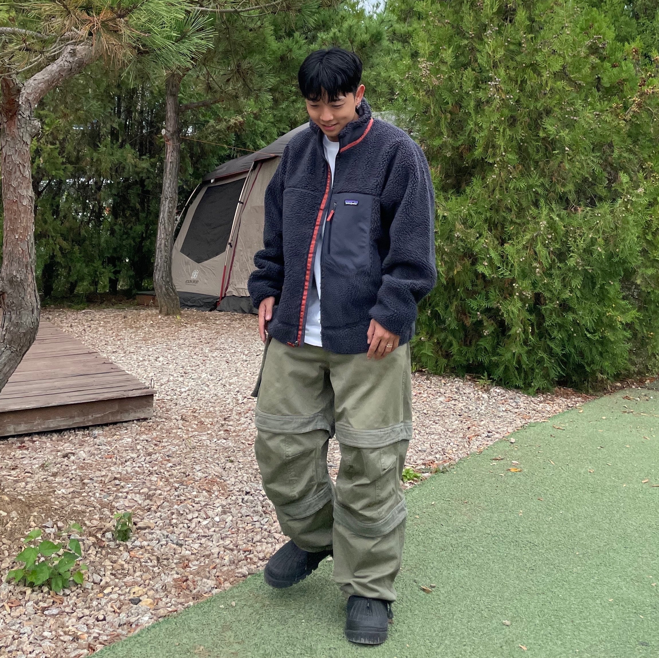 Farfromwhat Far Layered Work Pants Olive, Patagonia Classic Retro-X Jacket New Navy Wax Red 착용 스타일 - 2