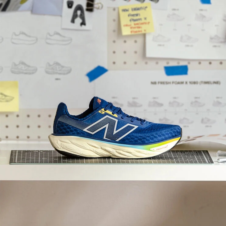 New Balance Fresh Foam X 1080v14 Inkwell Silver Metallic - 2E Wide, New Balance Fresh Foam X 1080v14 TCS NYC Marathon White Hi Pink - D Standard 착용 스타일