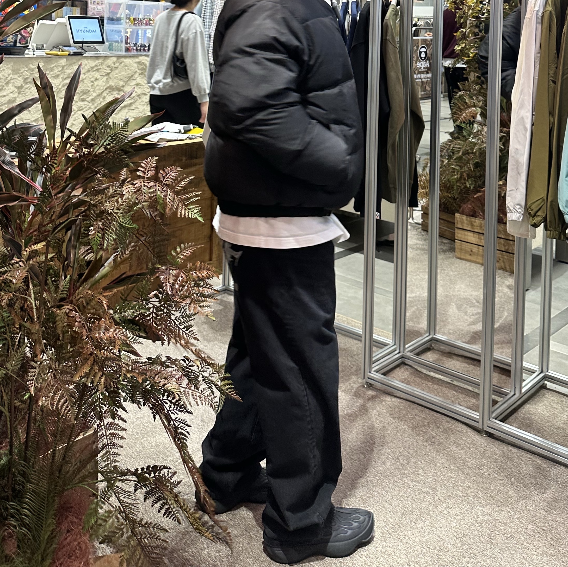 Palace EL Script P90 Baggy Jean Black - 24FW, Asics x Taka x One Ok Rock One Black 착용 스타일