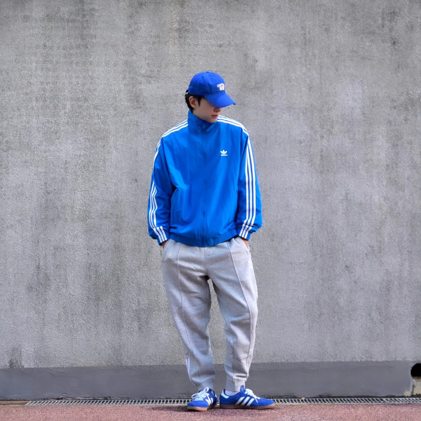 Adidas Adicolor Woven Firebird Track Top Blue Bird  - KR Sizing, Adidas Adicolor Woven Firebird Track Top Blue Bird  - US Sizing 착용 스타일 - 5
